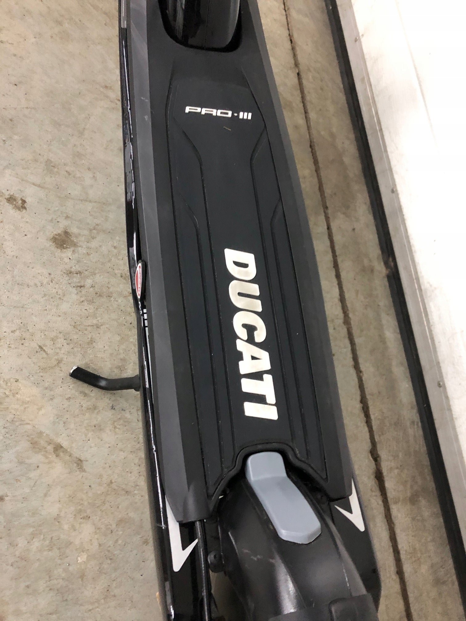 Electric scooter Ducati PRO-III Color black