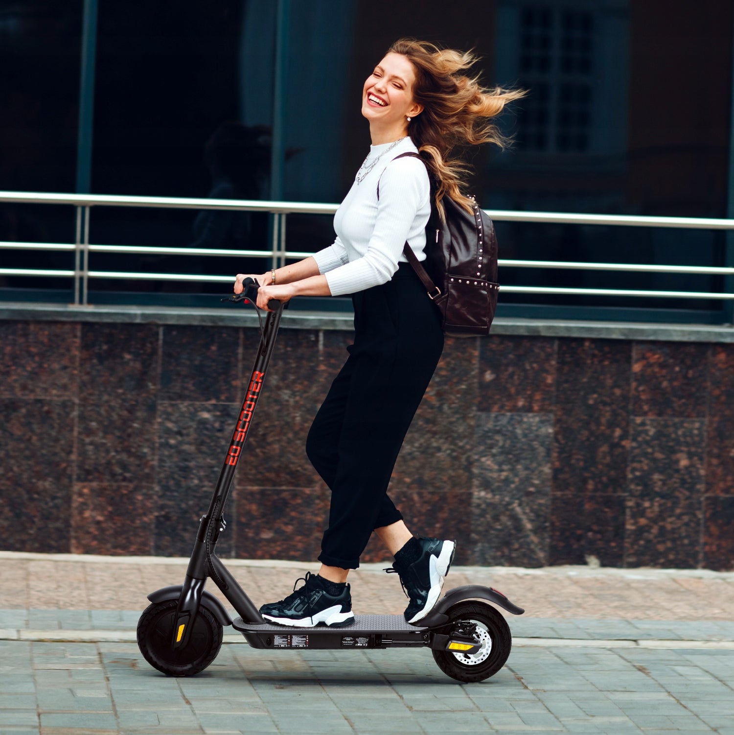 Electric scooter EO STREET 20 km/h APPLICATION range 30km cruise control Model EO STREET