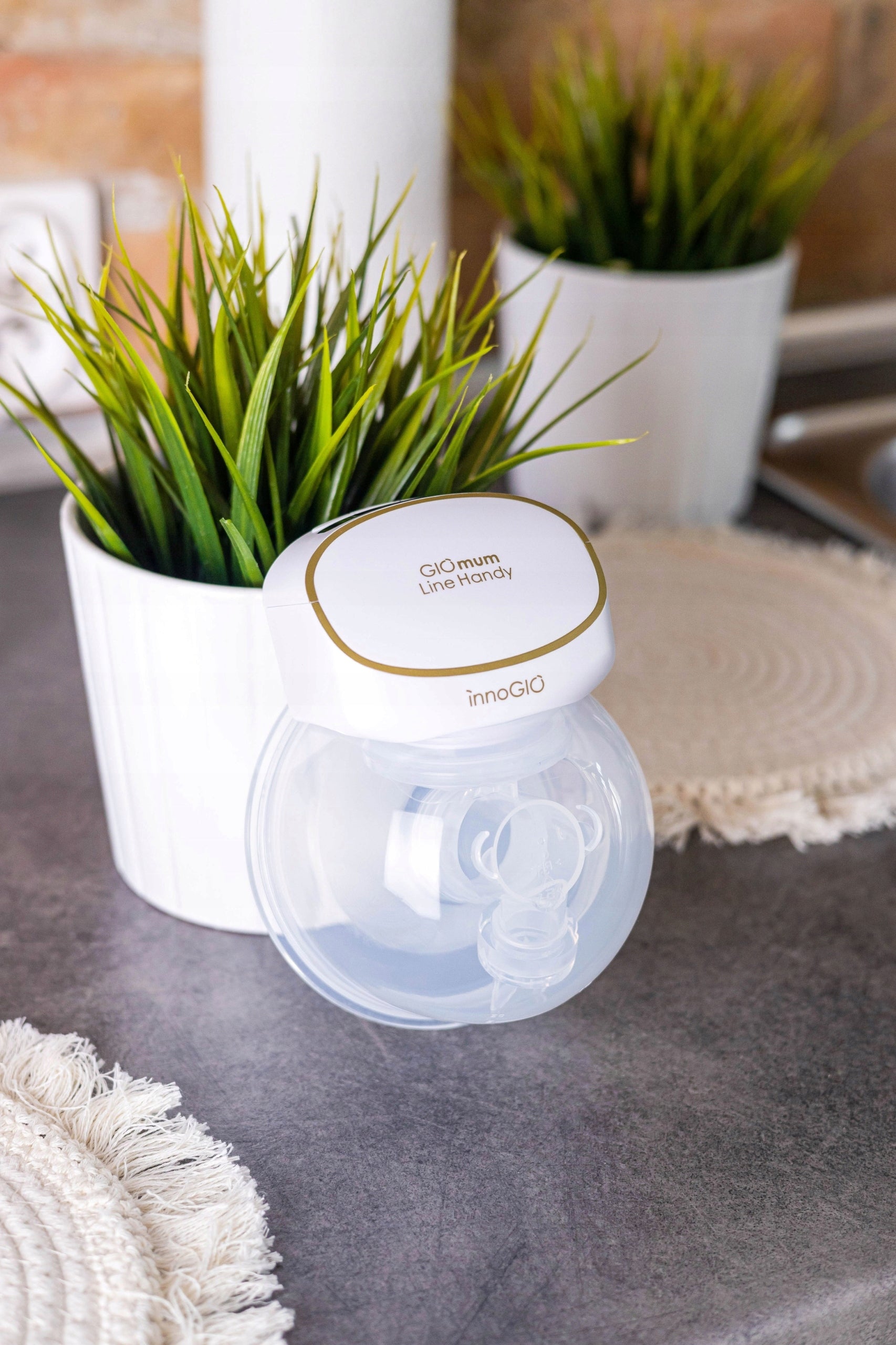 Electric shell breast pump InnoGIO GIOmom Line Handy Manufacturer of a medical device brak informacji