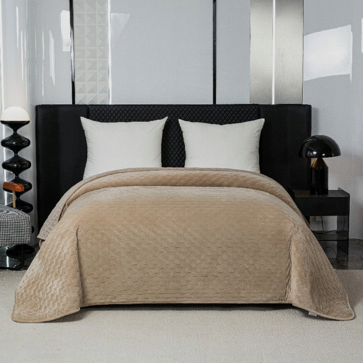 Elegant bedspread 170x210 cm with beige piping Brand no brand