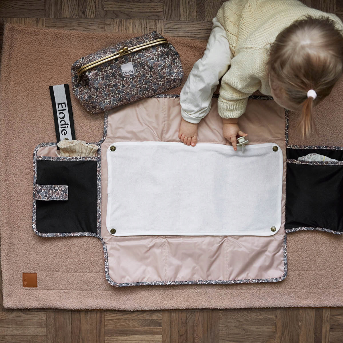 Elodie Details tourist changing table mat changing table 51x87 cm / Forest Medical device no