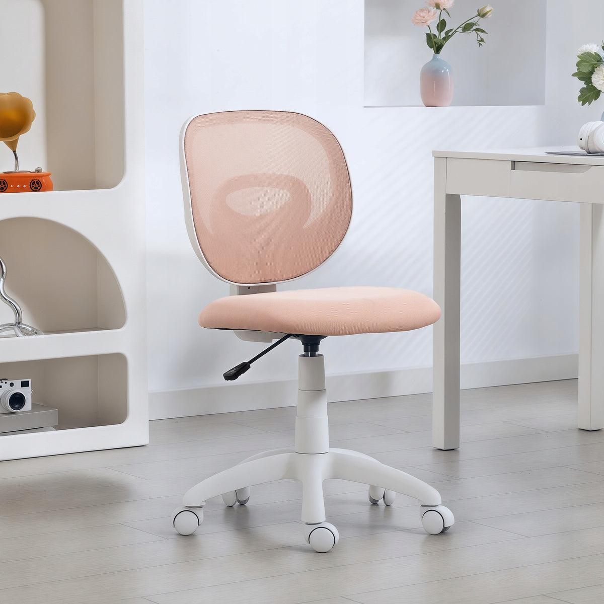 Ergonomic Office Chair with C-Shaped Backrest Packaging status original