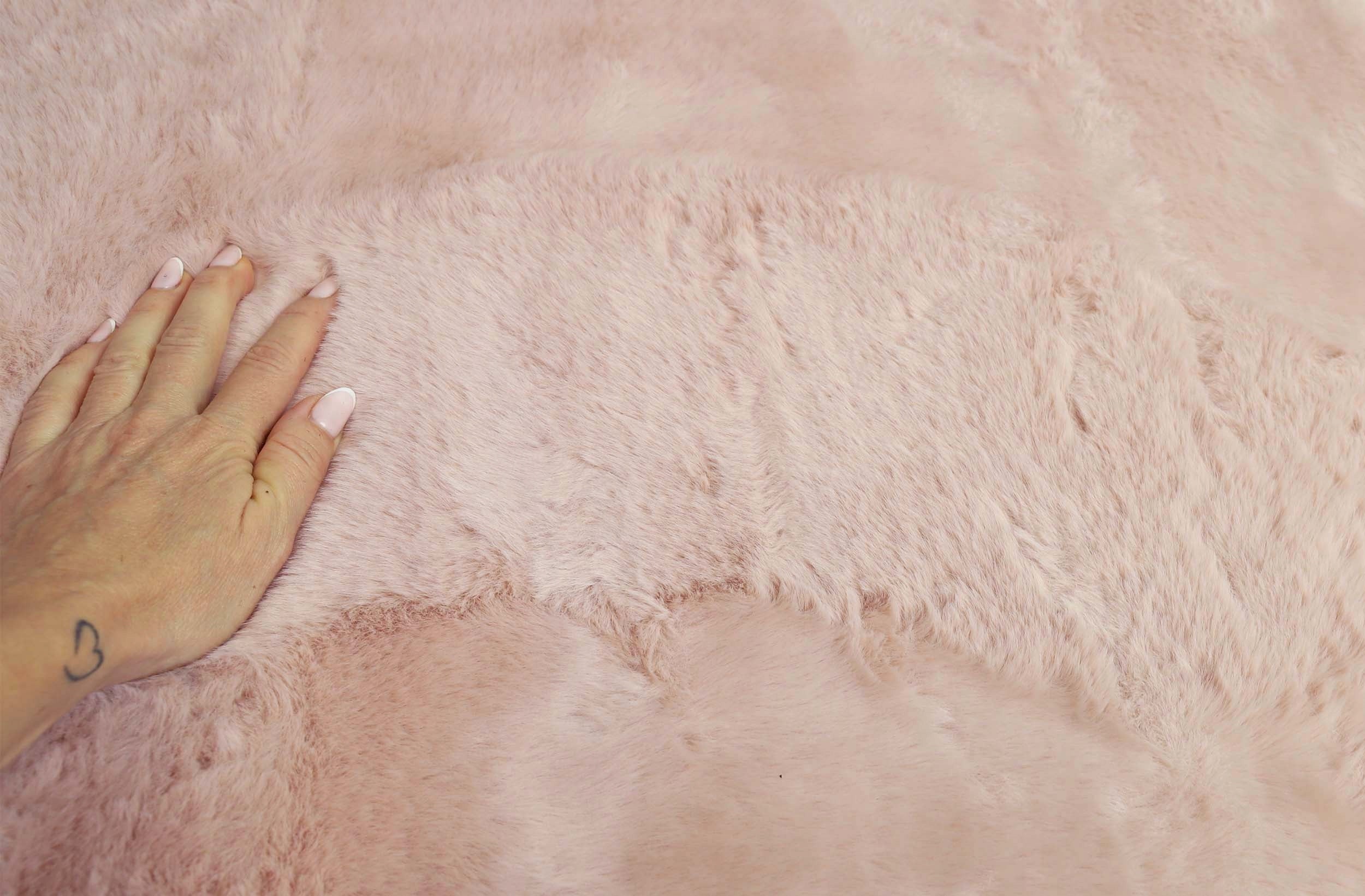FASHIONABLE PLUSH CARPET RABBIT FUR SOFT VELVET RABBIT 140x200 cm Color pink