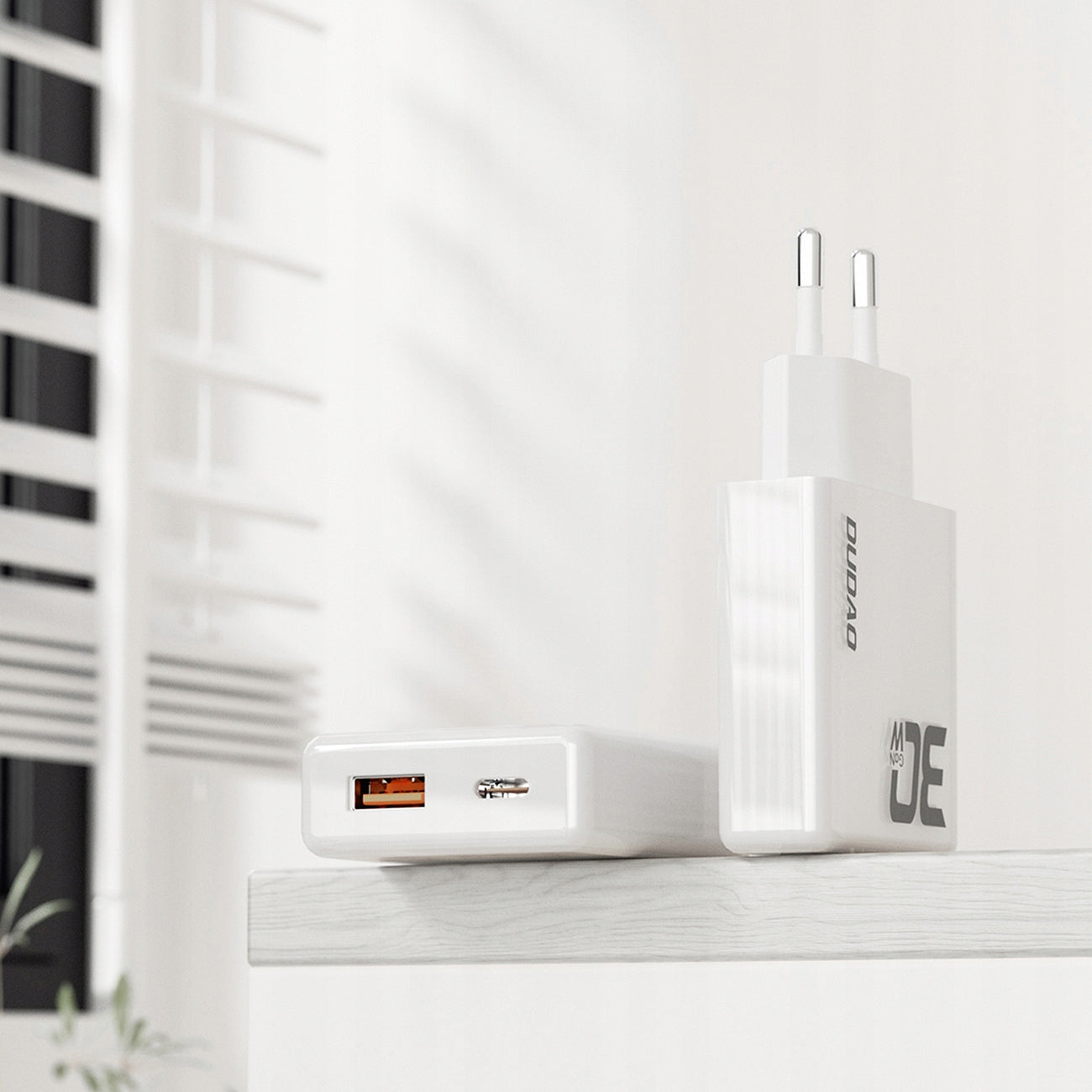 FAST CHARGER FOR PHONE PD 30W USB-C/ USB-A QC 3.0 WALL CHARGER Manufacturer code 6976625332793