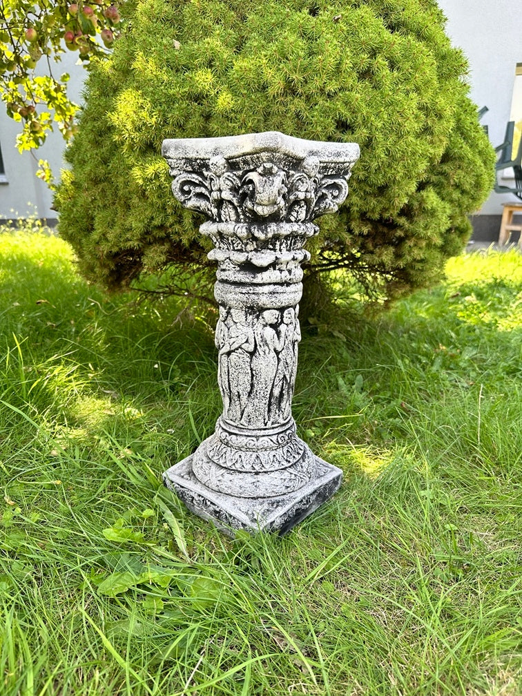 FIGURE DECORATED CONCRETE COLUMN STYLE ANTIQUE GARDEN PEDESTAL 50cm