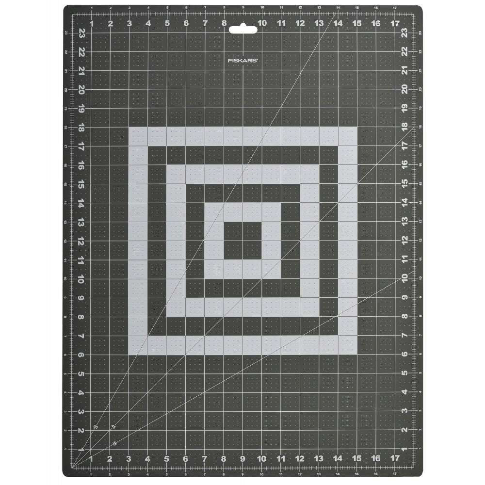 FISKARS CUTTING MAT 45x60cm - A2 Dominant color silver/gray