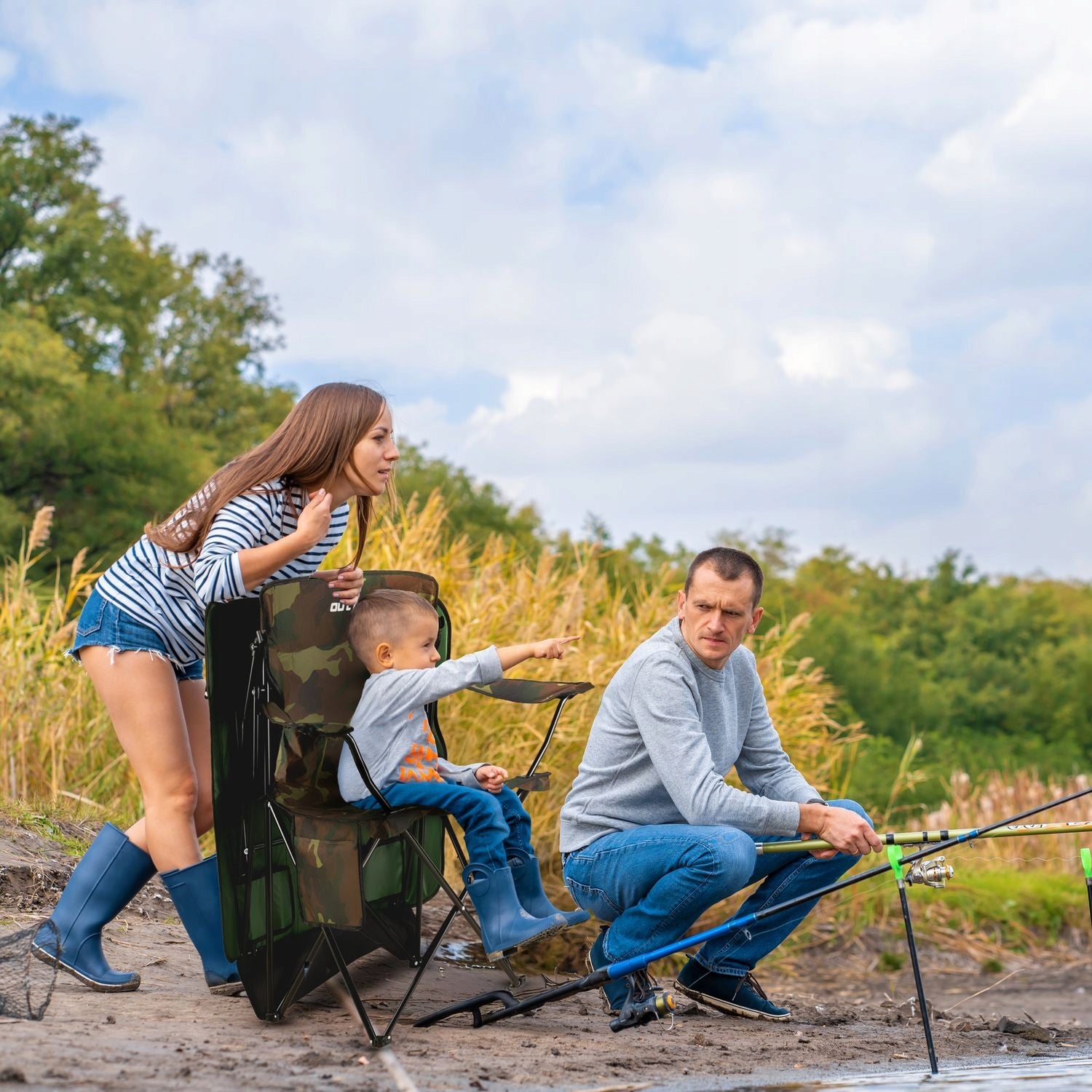FOLDING HIKING CHAIR WITH BACKREST AND CAMPING VISOR Model O-42462