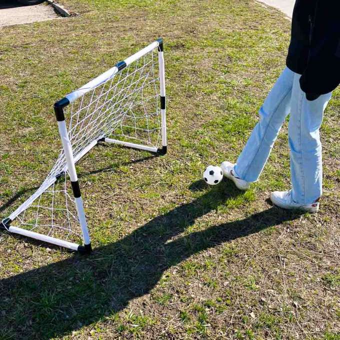 FOOTBALL GOALS FOR CHILDREN SET 2x GOAL BALL PUMP FREEBIE GARDEN Brand no brand