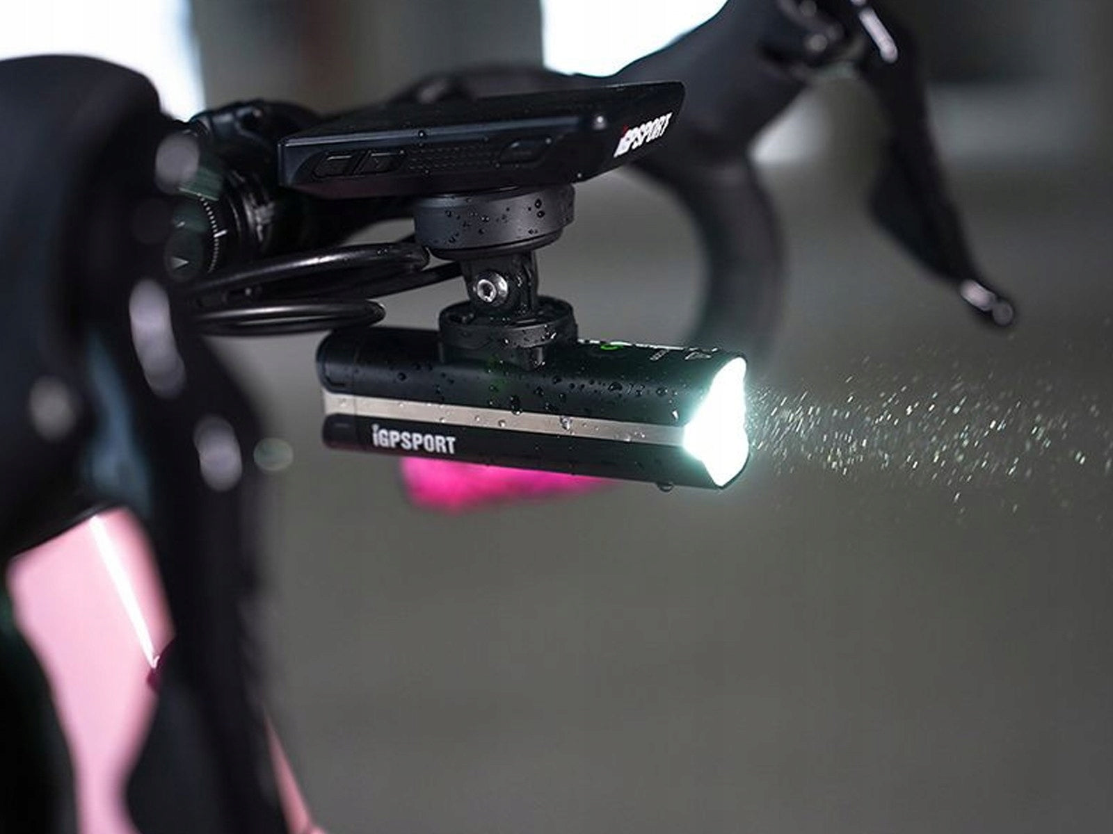 FRONT BICYCLE LIGHT SMART IGPSPORT VS1200 WITH HANDLE M82 1200LM Brand iGPSPORT