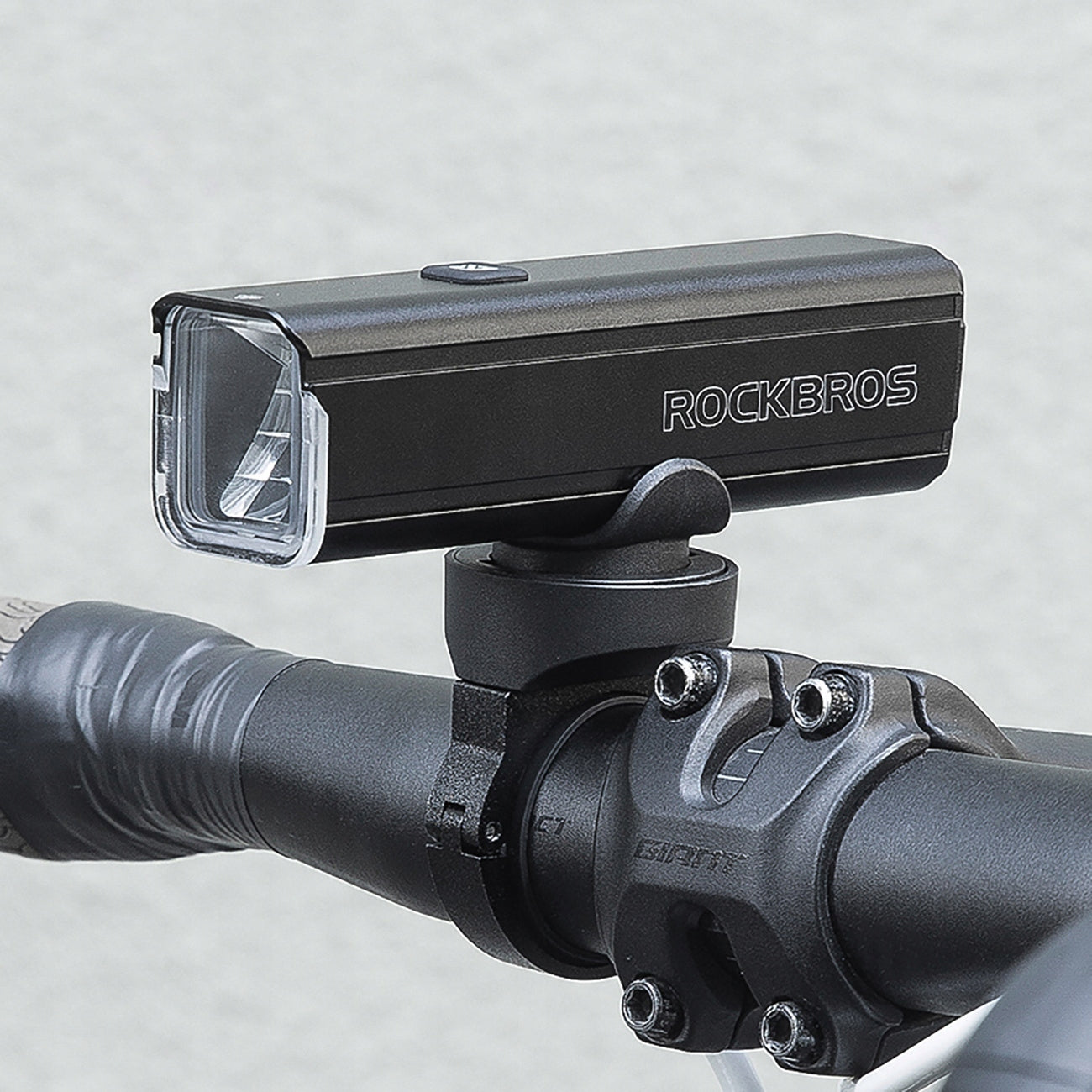 FRONT BICYCLE LIGHT STRONG ROCKBROS 1000LM, IPX6, 4500mAh USB-C BLACK Light source LED