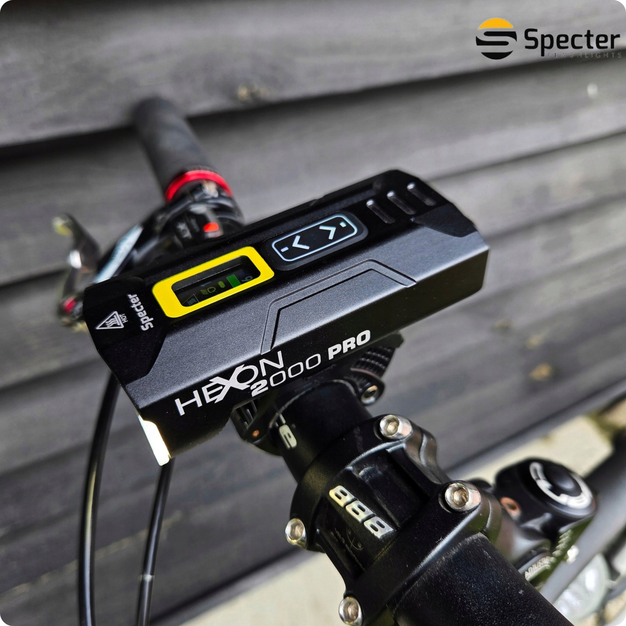 FRONT BIKE LAMP LED Usb C Strong 2000lm with powerbank function SPECTER Manufacturer code HEXON 2000PRO LAMPKA ROWER USB C POWERBANK