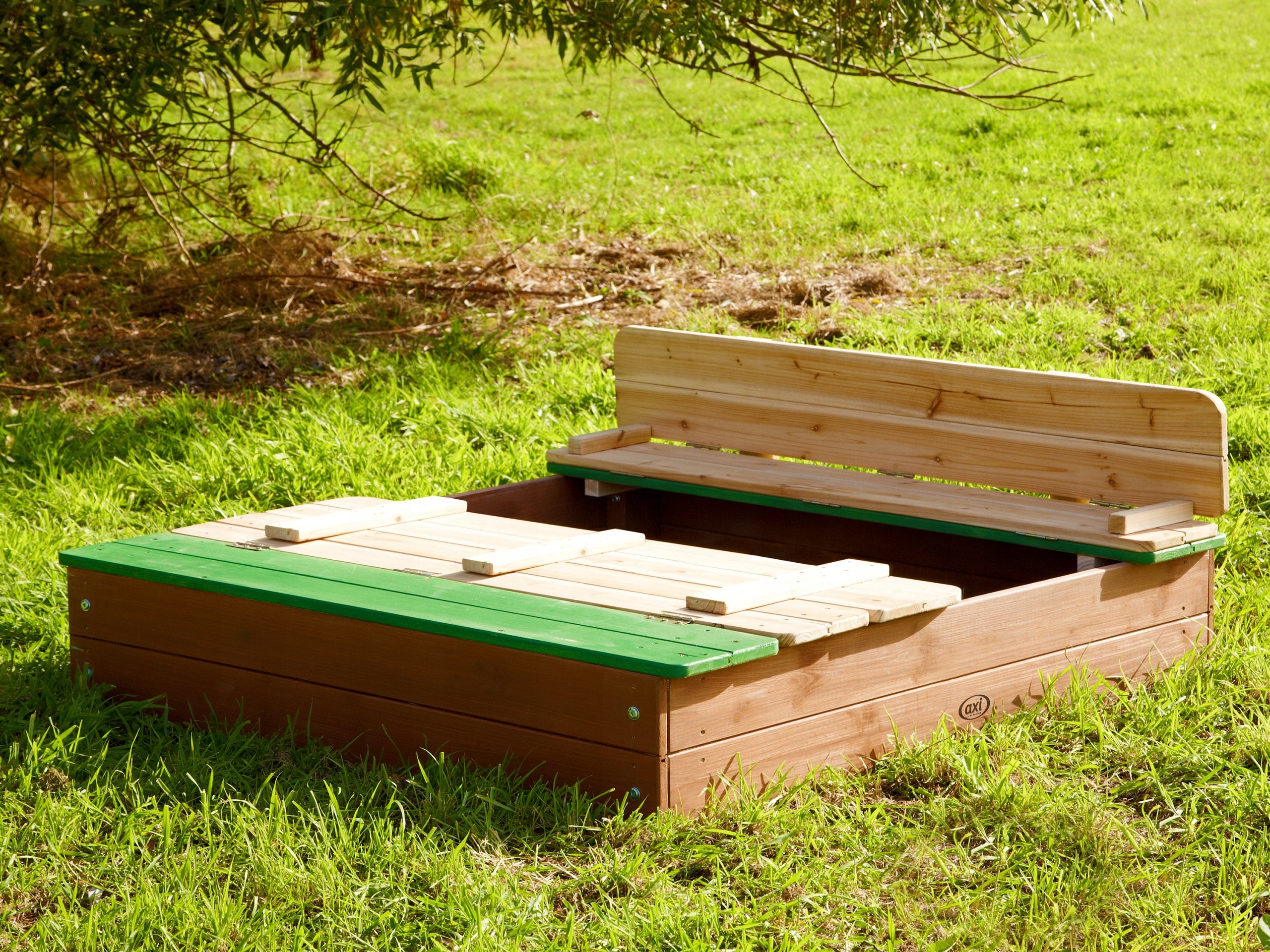 FSC wood sandbox with benches and cover AXI Product height 20 cm