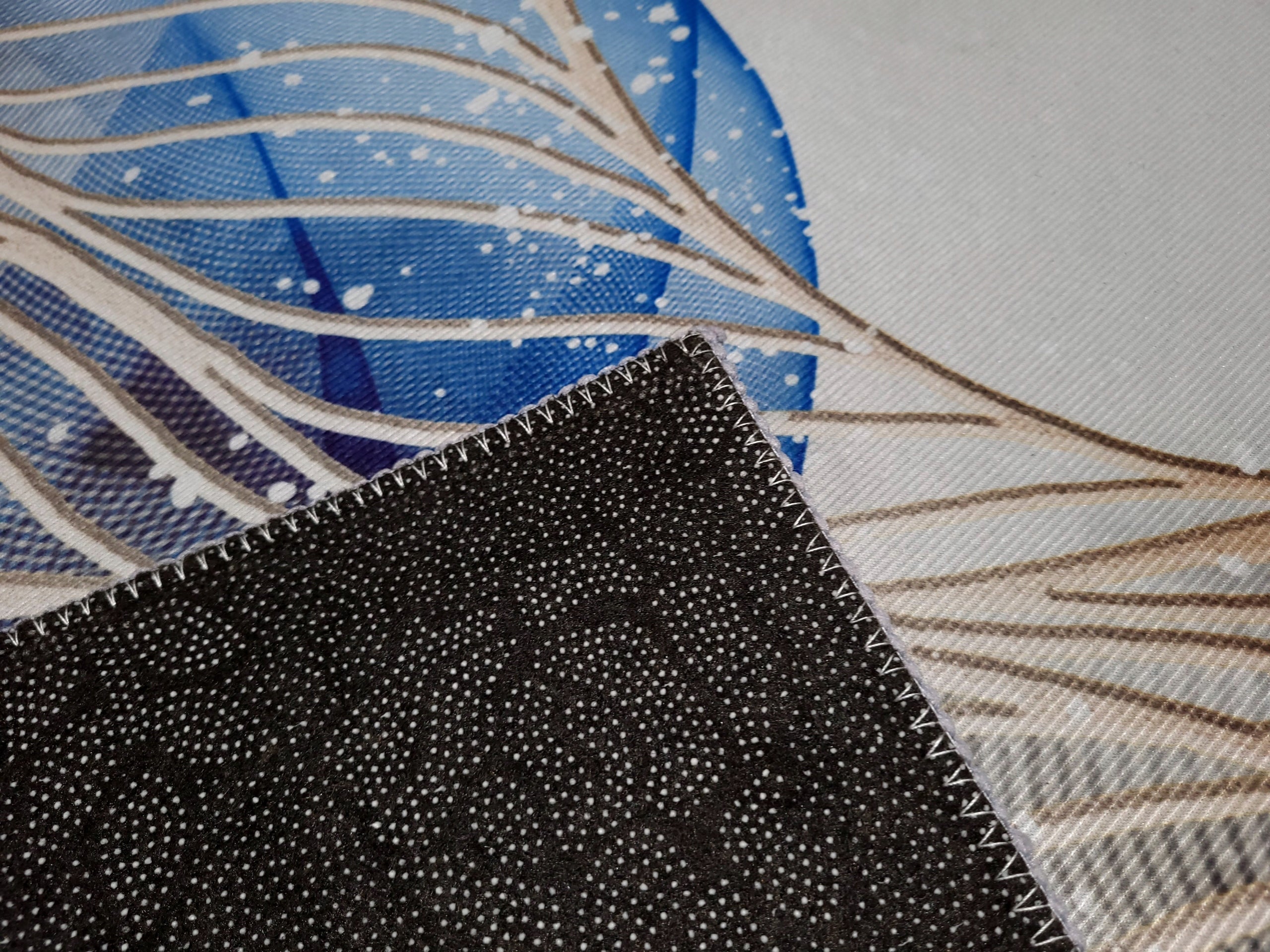 Fashionable Anti-Slip Carpet Fancy 160x230 Mesh Bottom Gld Black Living Room Kind mat