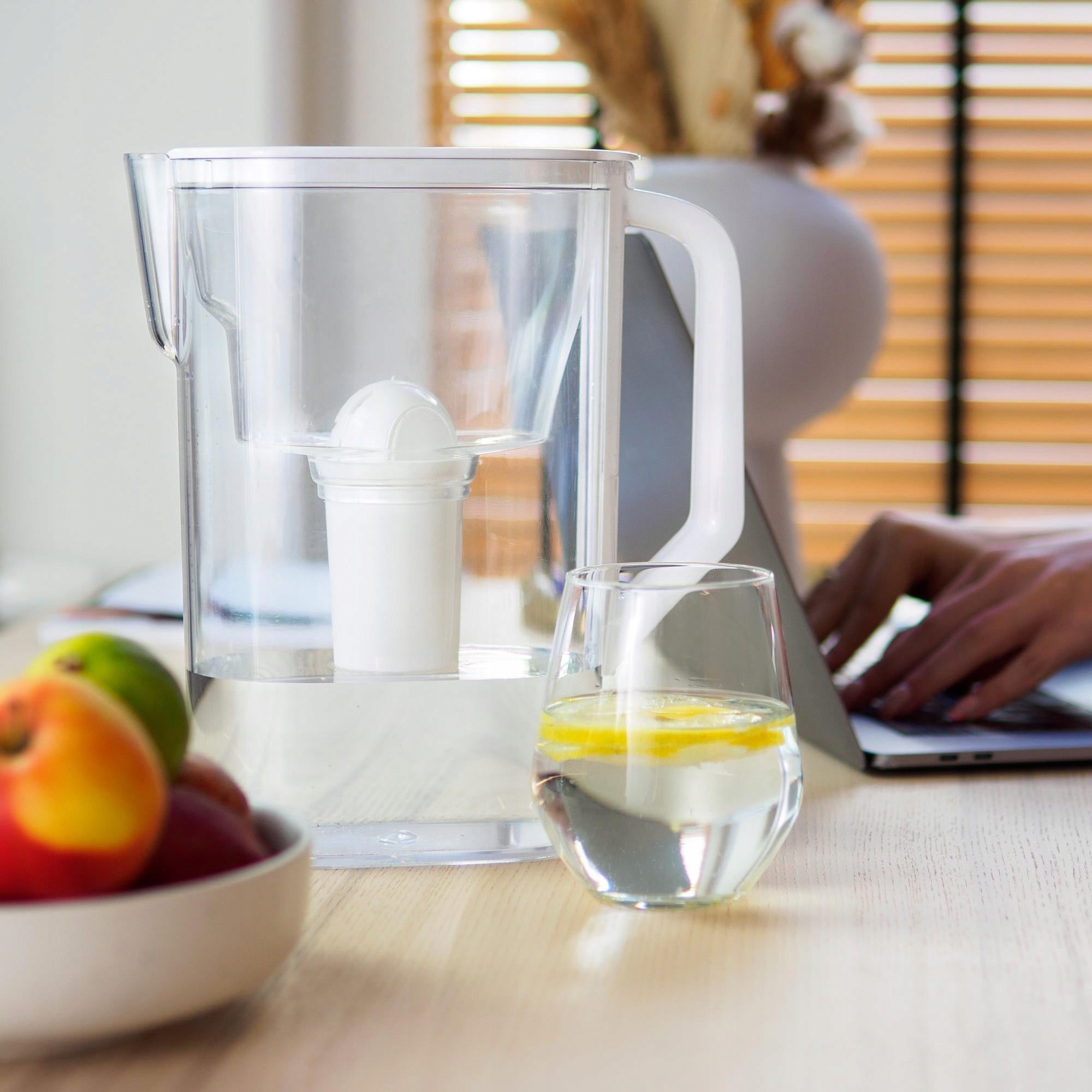 Filter jug for refrigerator Wessper 2,7l + 3x Water filter Wessper 77g Manufacturer code WES206-WH-3PROMO