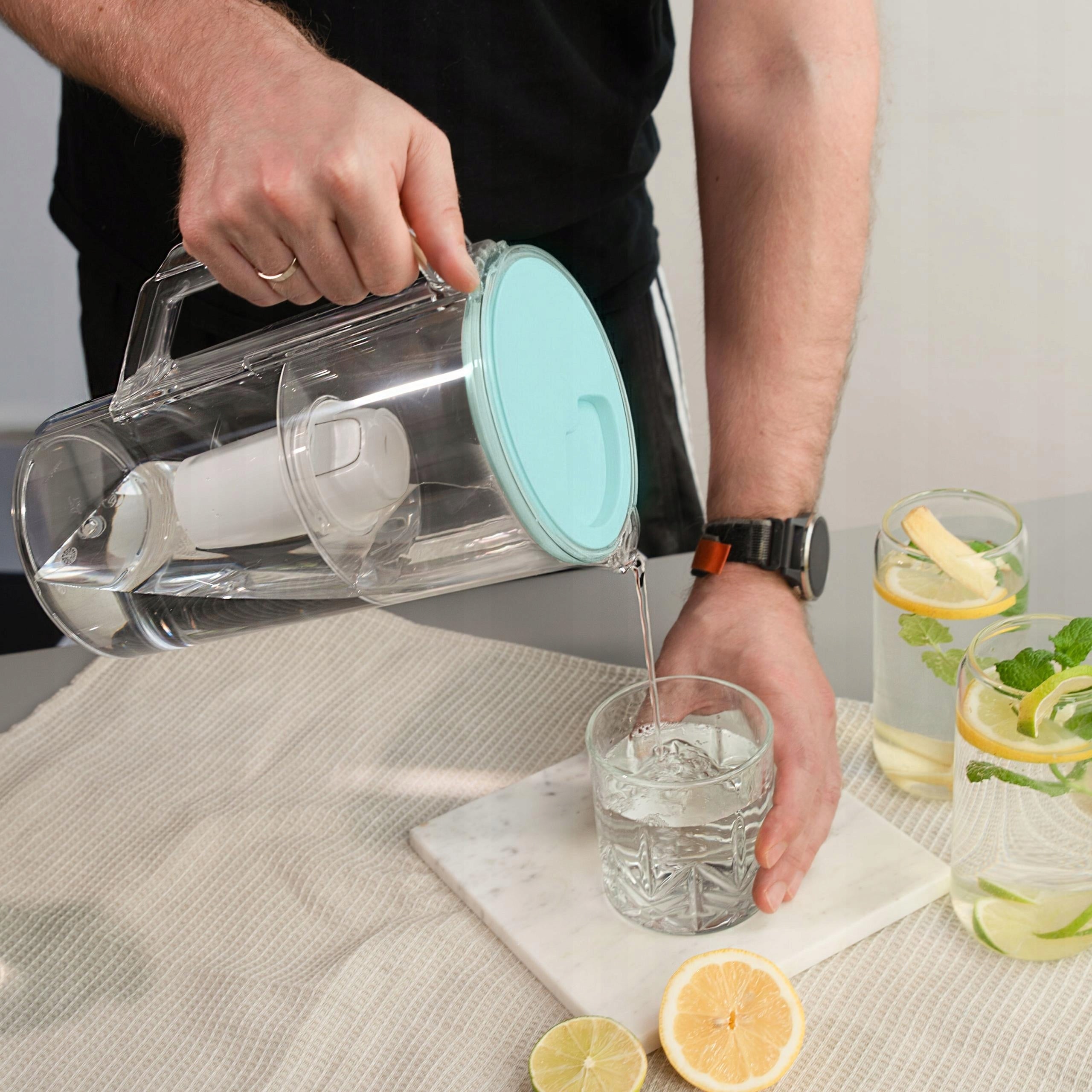 Filter jug made of plastic AquaFloow J-CLASS 2,5l + 3x water filter Manufacturer code AF102-MT