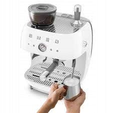 Flask Express with grinder Smeg EGF03WHEU WHITE ON HAND + COFFEE Brand Smeg