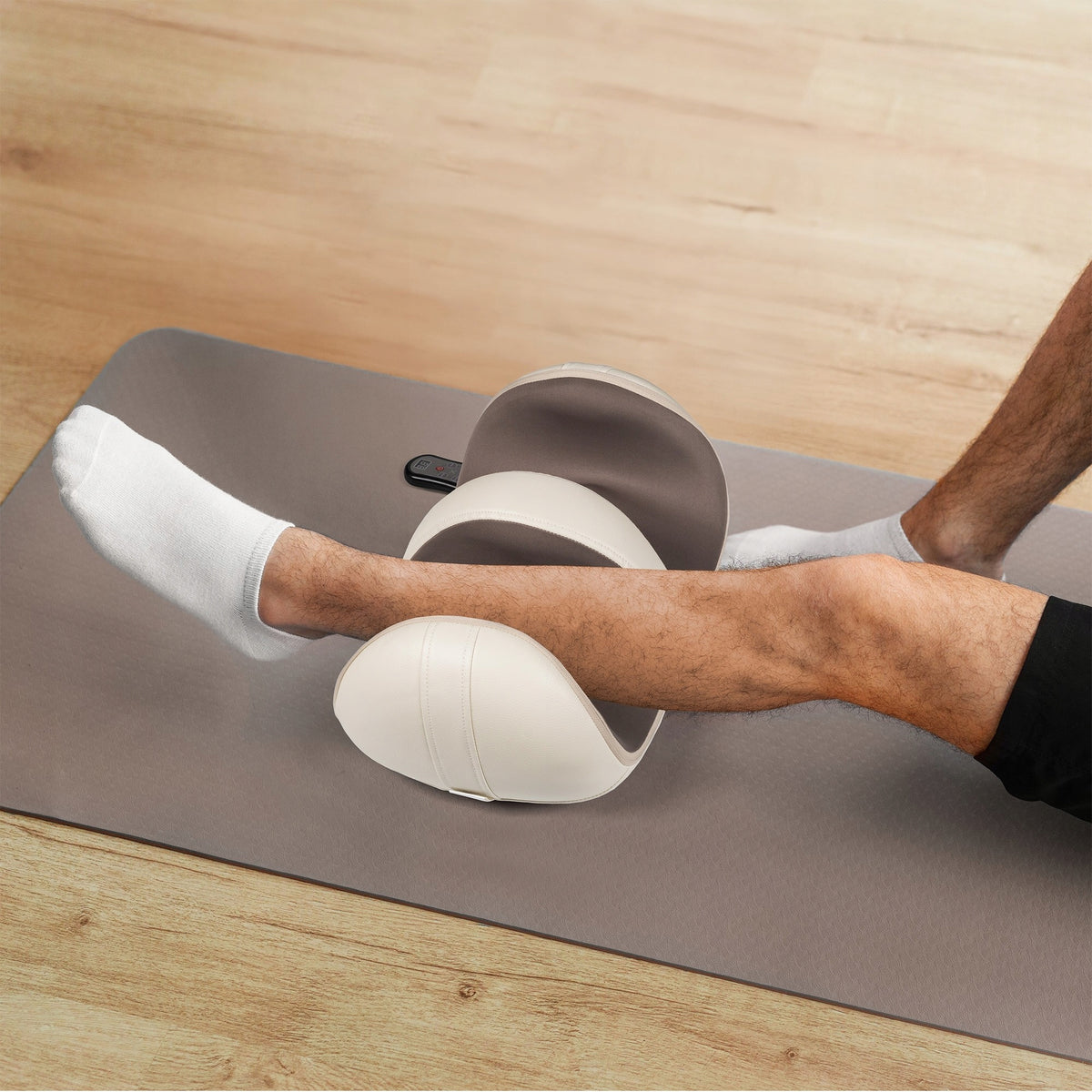 Foot/calf massager , thighs , Shiatsu, heating function , remote control, REBEL ACTIVE Packaging status original