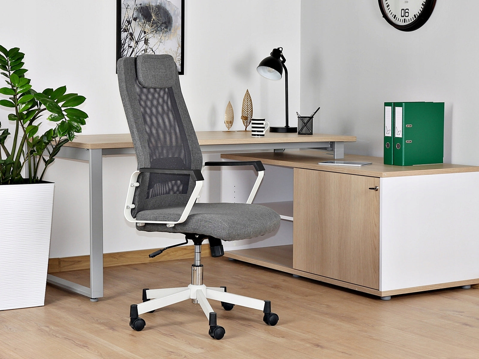Fox swivel office chair headrest white/grey EAN (GTIN) 5908242403083