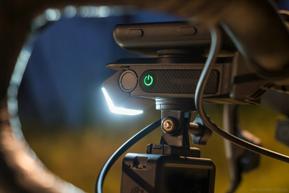Front lamp RAVEMEN FR1000, rechargeable, GPS holder for Garmin/Wahoo/XOSS Kind front-facing