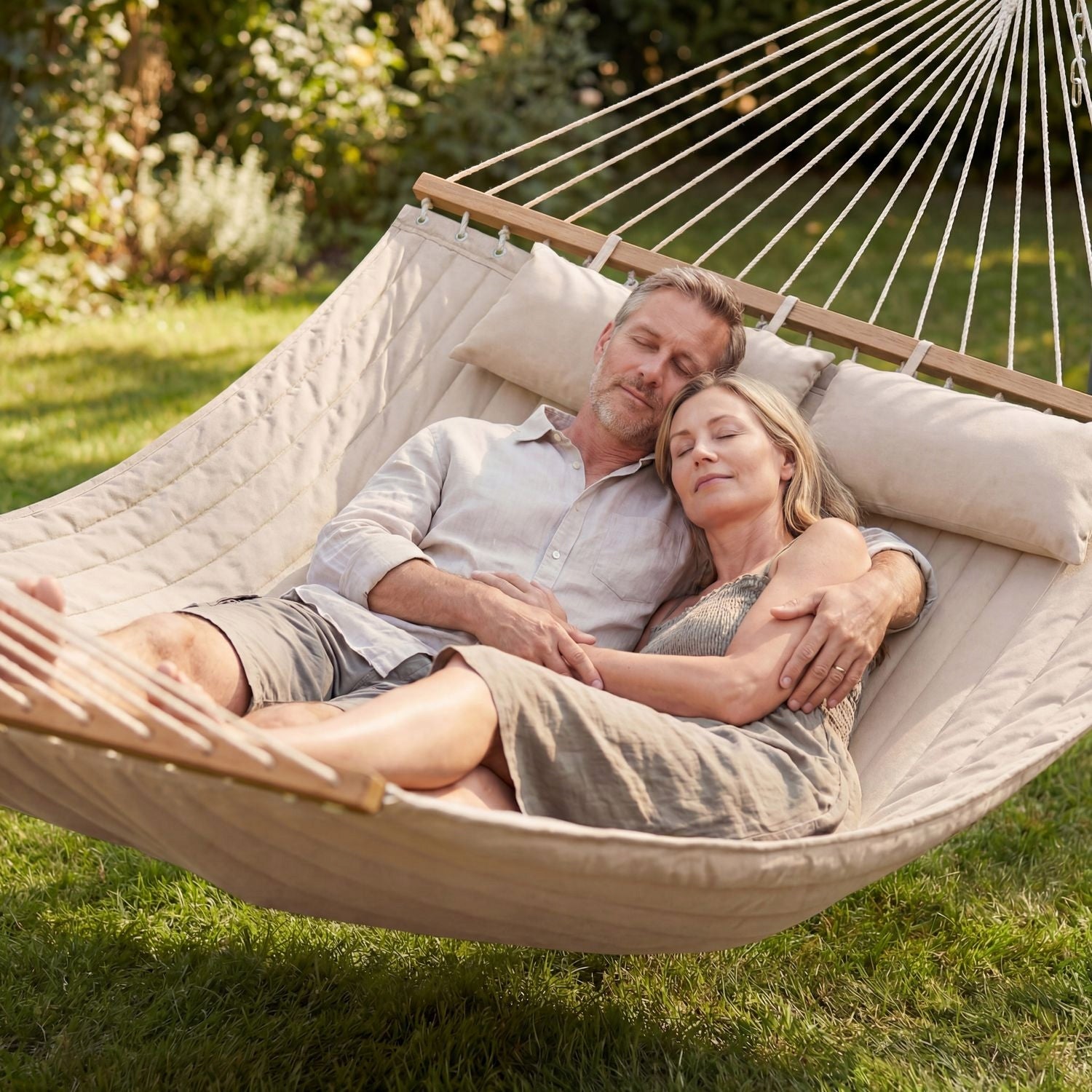 GARDEN HAMMOCK SINGLE AND DOUBLE LARGE WITH BAR CUSHIONS UP TO 300KG Model L-42942
