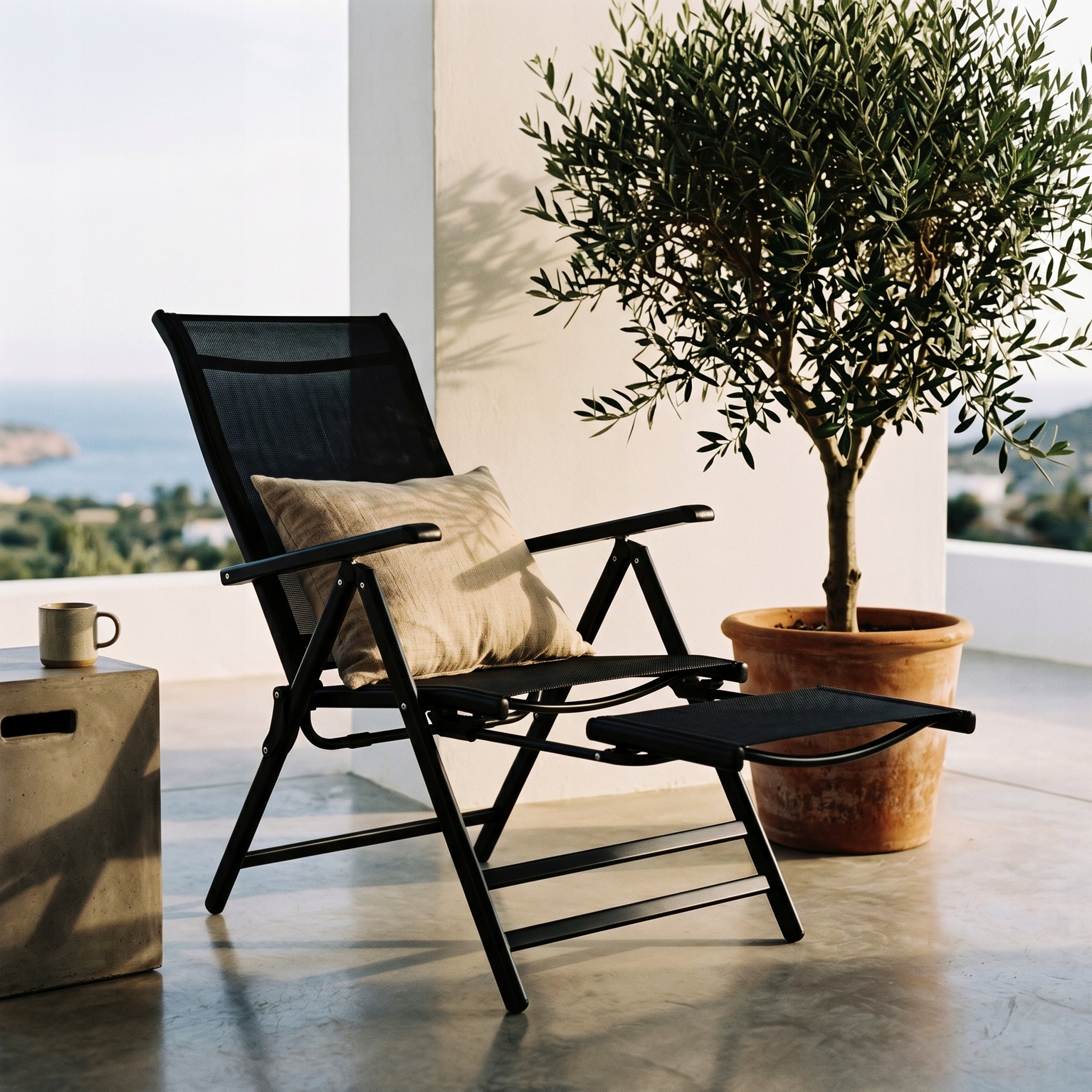 GARDEN Pool Lounger FOLDING BEACH HIKING CHAIR FOOTREST COUCH Frame material metal