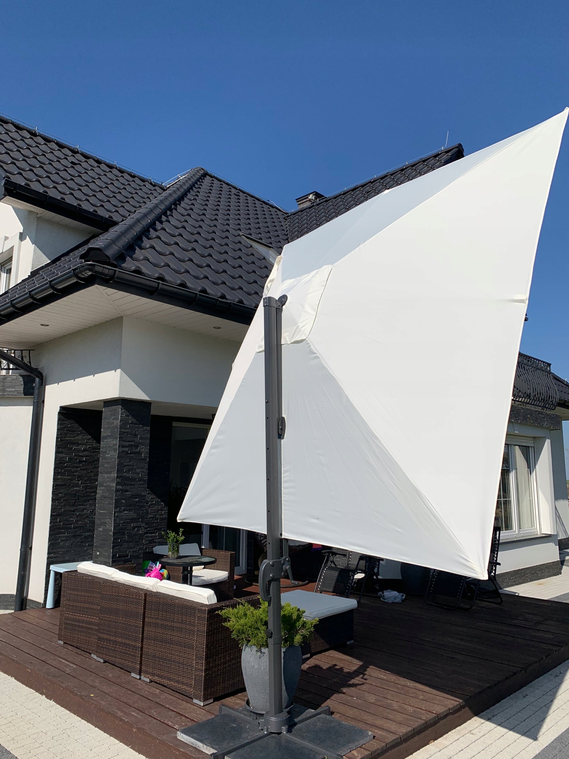 GARDEN UMBRELLA 3 x 4 M BEIGE "ROMA" WITH COVER IDEAL FOR THE GARDEN Manufacturer GardenLine