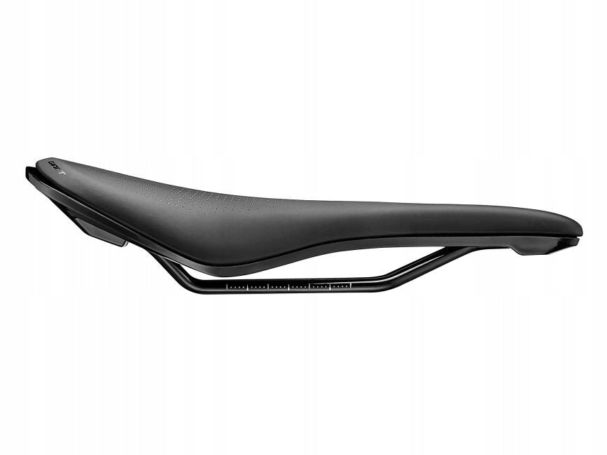 GIANT APPROACH SADDLE Manufacturer code 120000182