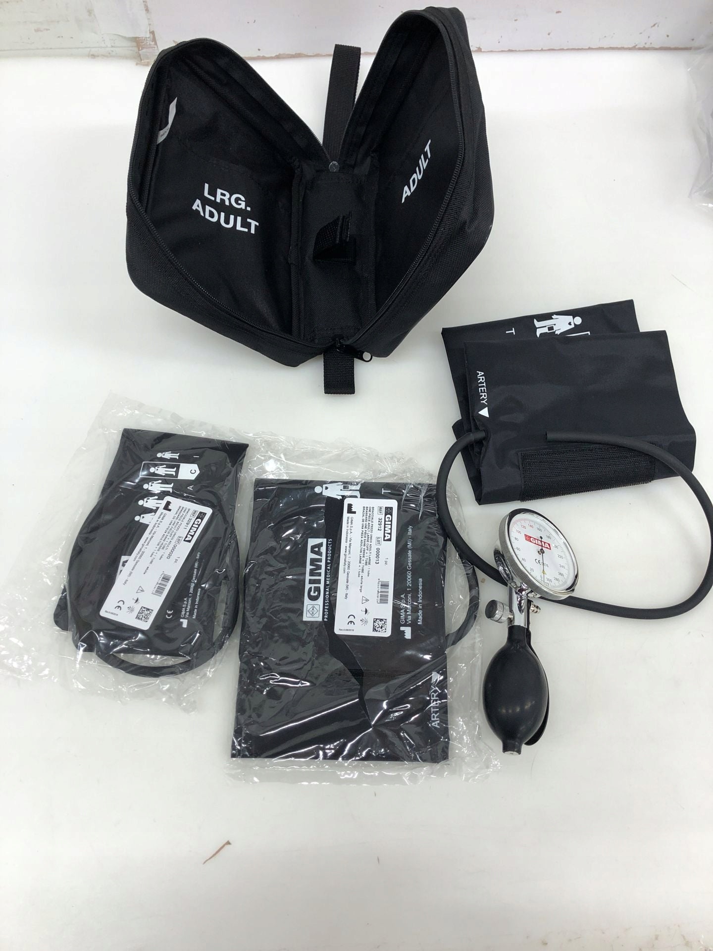 GIMA SIRIO KIT Clock Blood Pressure Monitor, Set of 3 Cuffs with Case Brand Novama