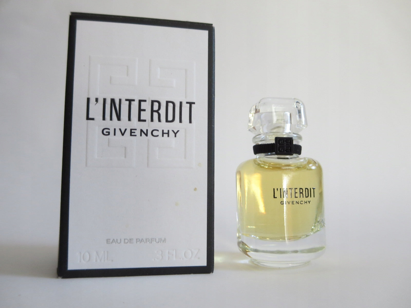 GIVENCHY L'INTERDIT 10 ml Eau de Parfum Travel Spray Manufacturer code 9990000856954