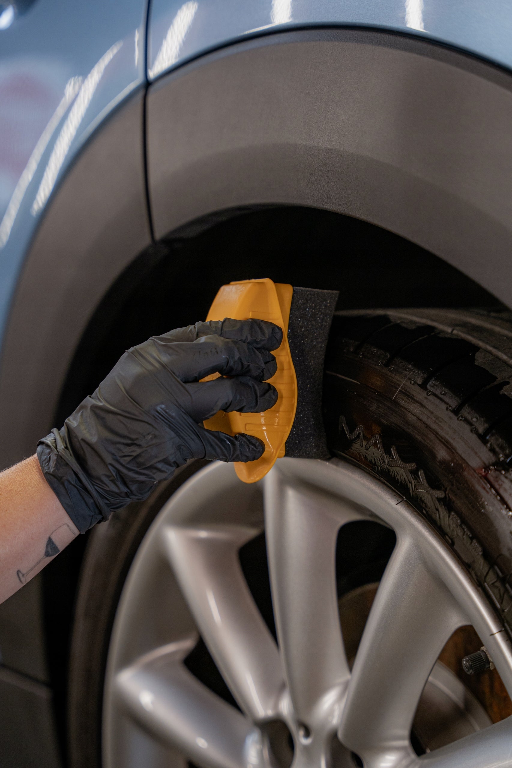 GOOD STUFF Tire Dressing Mat 1L Tyre Dressing Darkens Preserves EAN (GTIN) 5907618140102