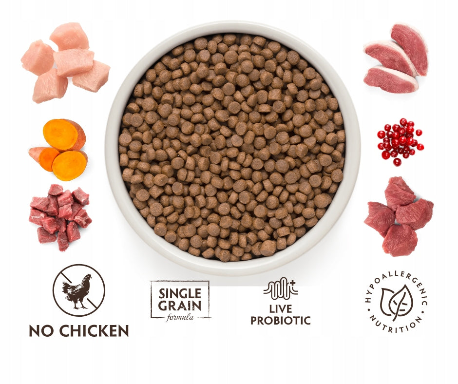 GRANDORF 4 Meat Adult Sterilised 2kg + FREEBIE BALL WITH CAT Manufacturer code 5407007851300