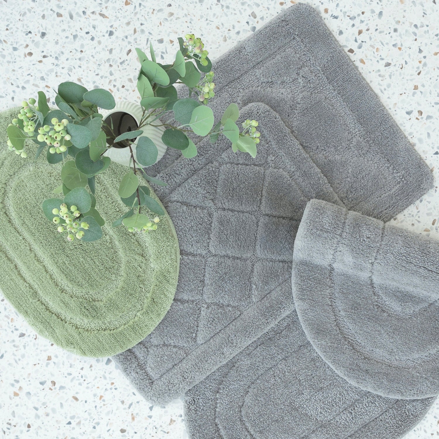 GRAY ABSORBENT, ANTI-SLIP, SOFT BATHROOM CARPET 40x60CM, DECORATIVE Length 60 cm
