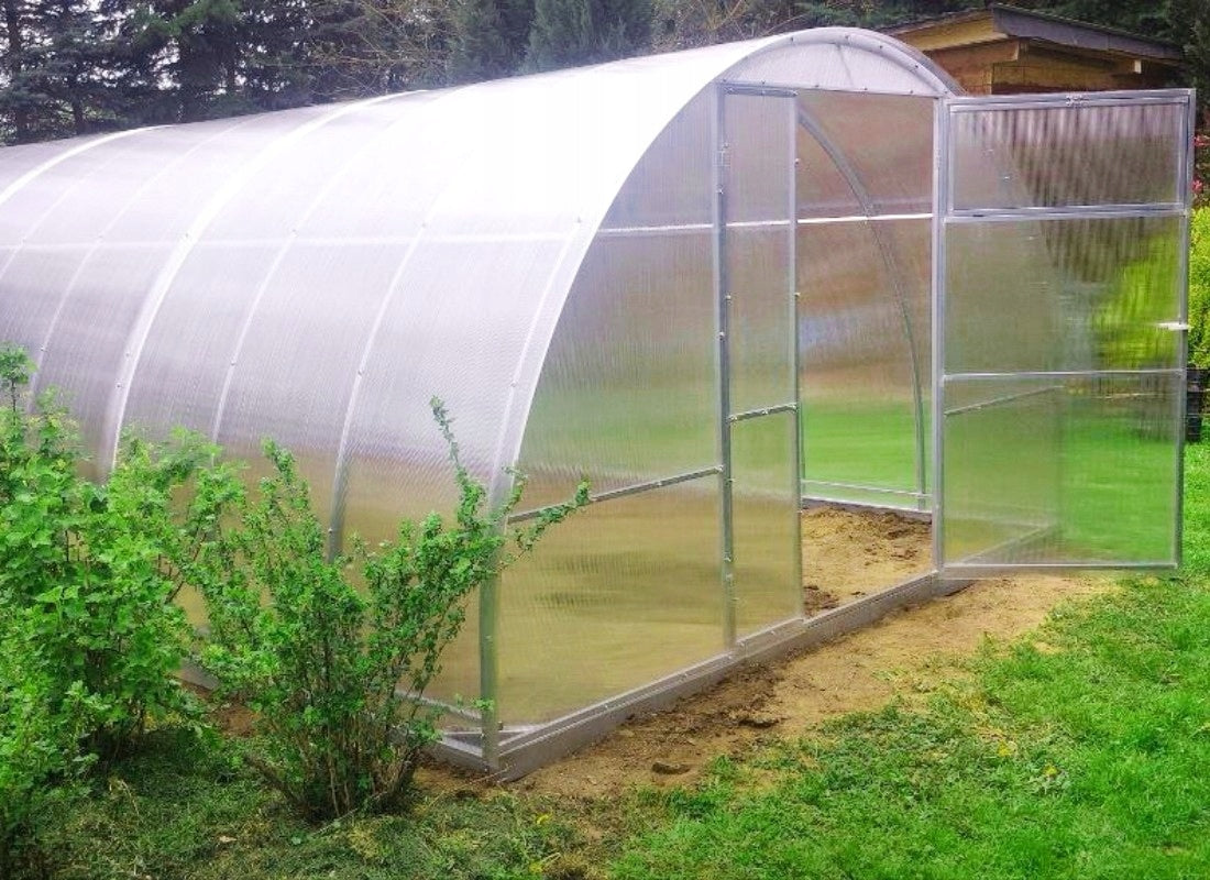 GREENHOUSE MADE OF POLYCARBONATE 6mm 3,5x8 m ZINC 40x20mm Thickness 6 mm