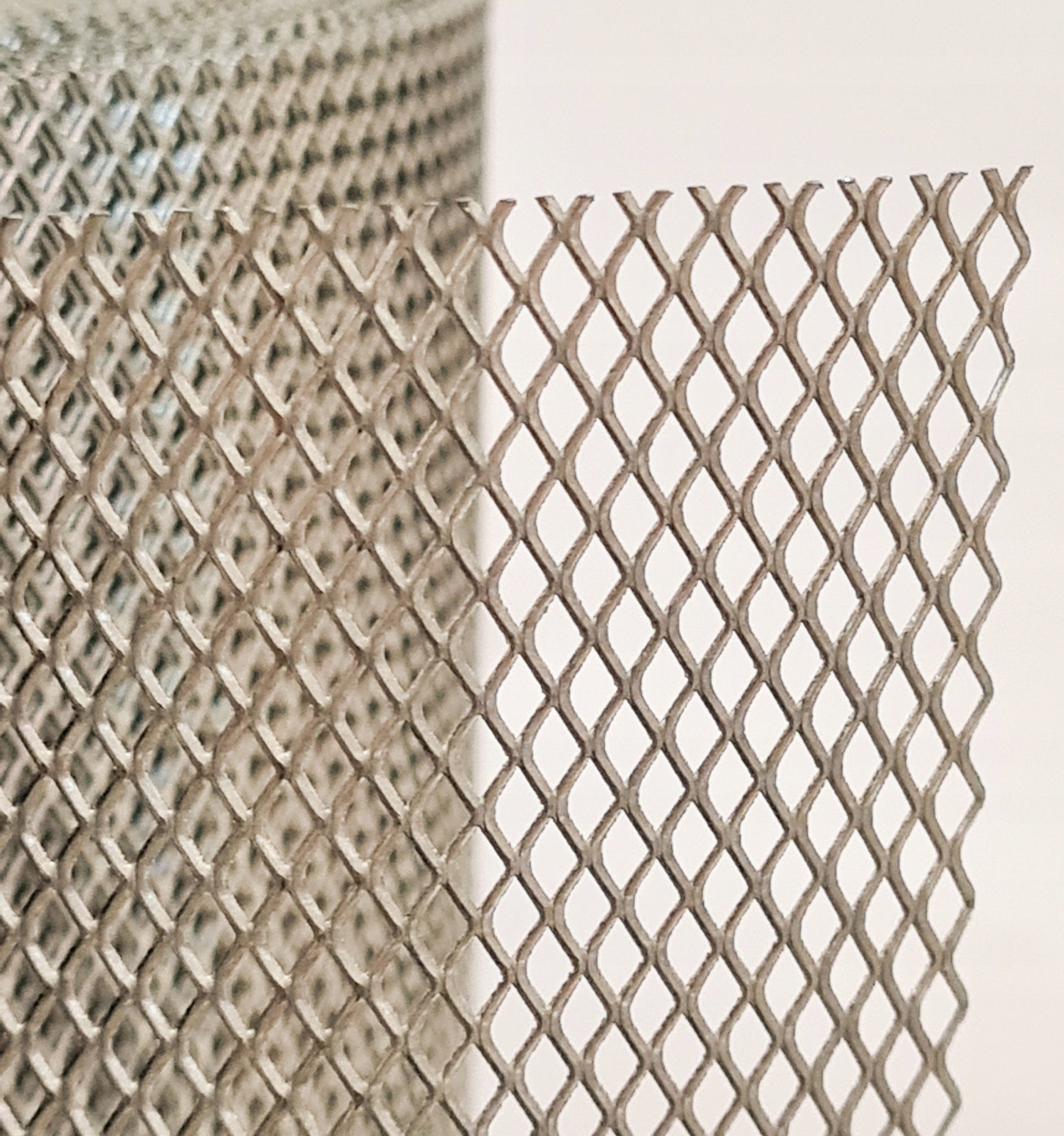 Galvanized expanded mesh for rodent insects eyelet 5x3mm width 0,9m Manufacturer code 5X3/0,65/0,6/0,9/CC/ARPEM