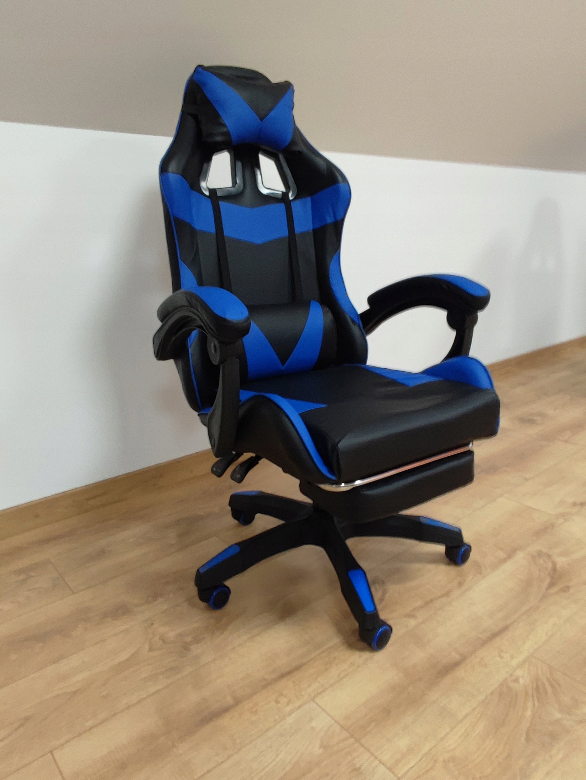 Gaming chair Plusgum TS-046A faux leather black-blue Model TS-046A