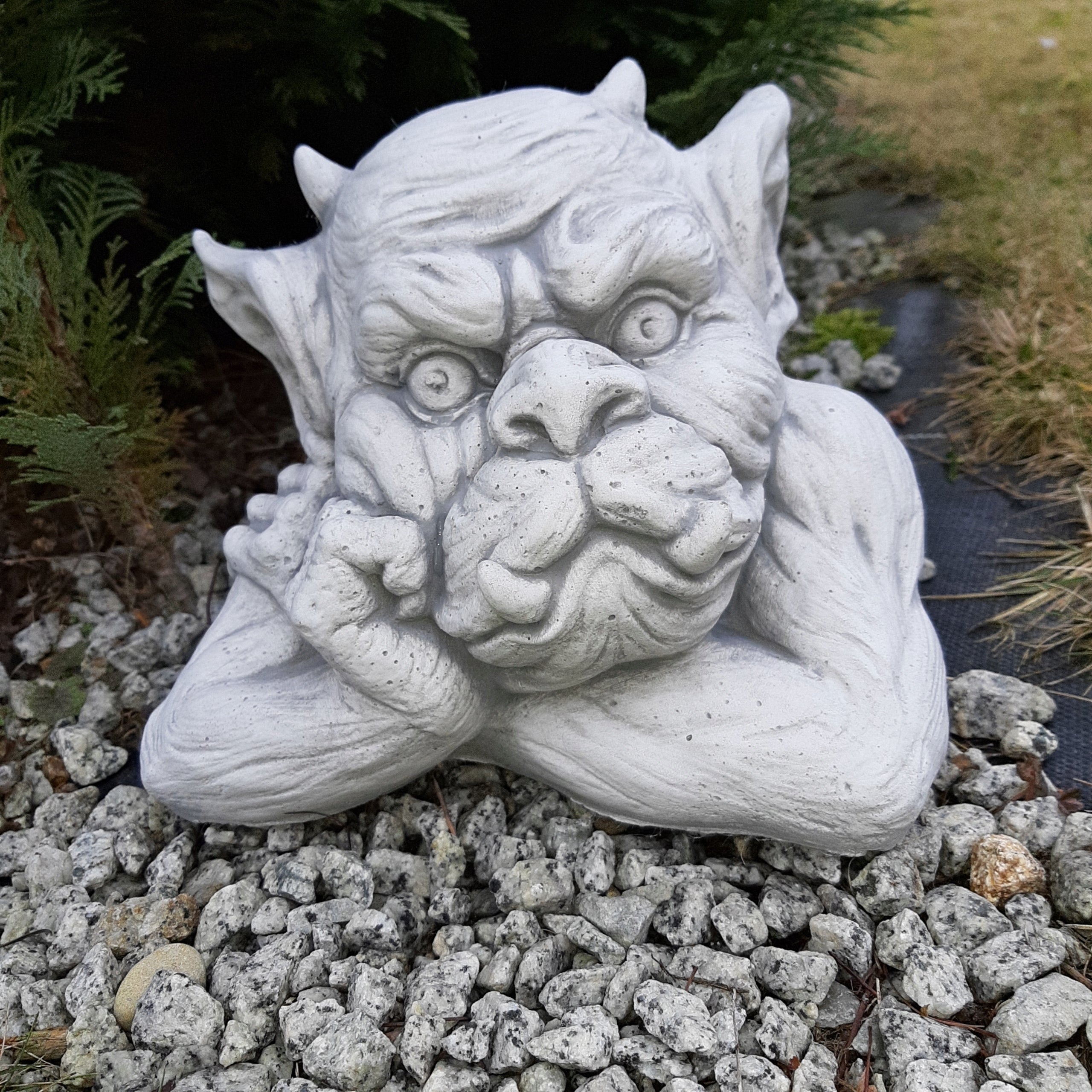 Garden figures concrete frost-resistant sculptures Gargoyle Troll gnome macaron Manufacturer code G-007