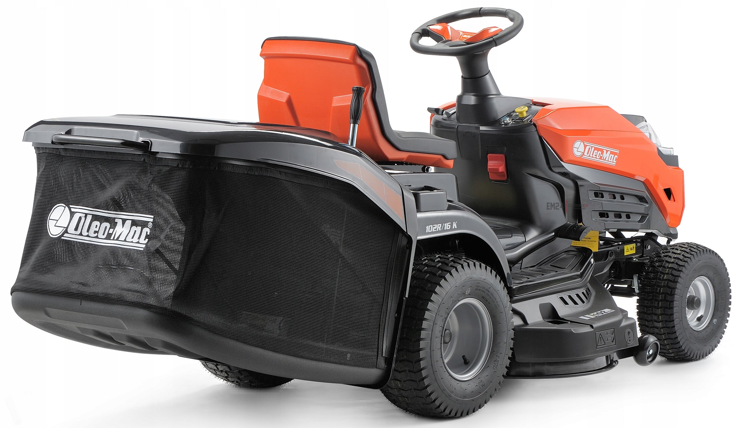 Garden tractor Oleo-Mac 19 HP 586 cm³ 2 Cylinders 300 l width 102cm Brand Oleo-Mac