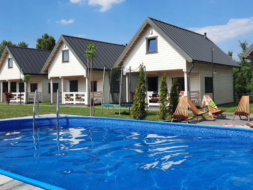 German swimming pool 7x3,5x1,5 m professional installation, high quality accessories. Color blue