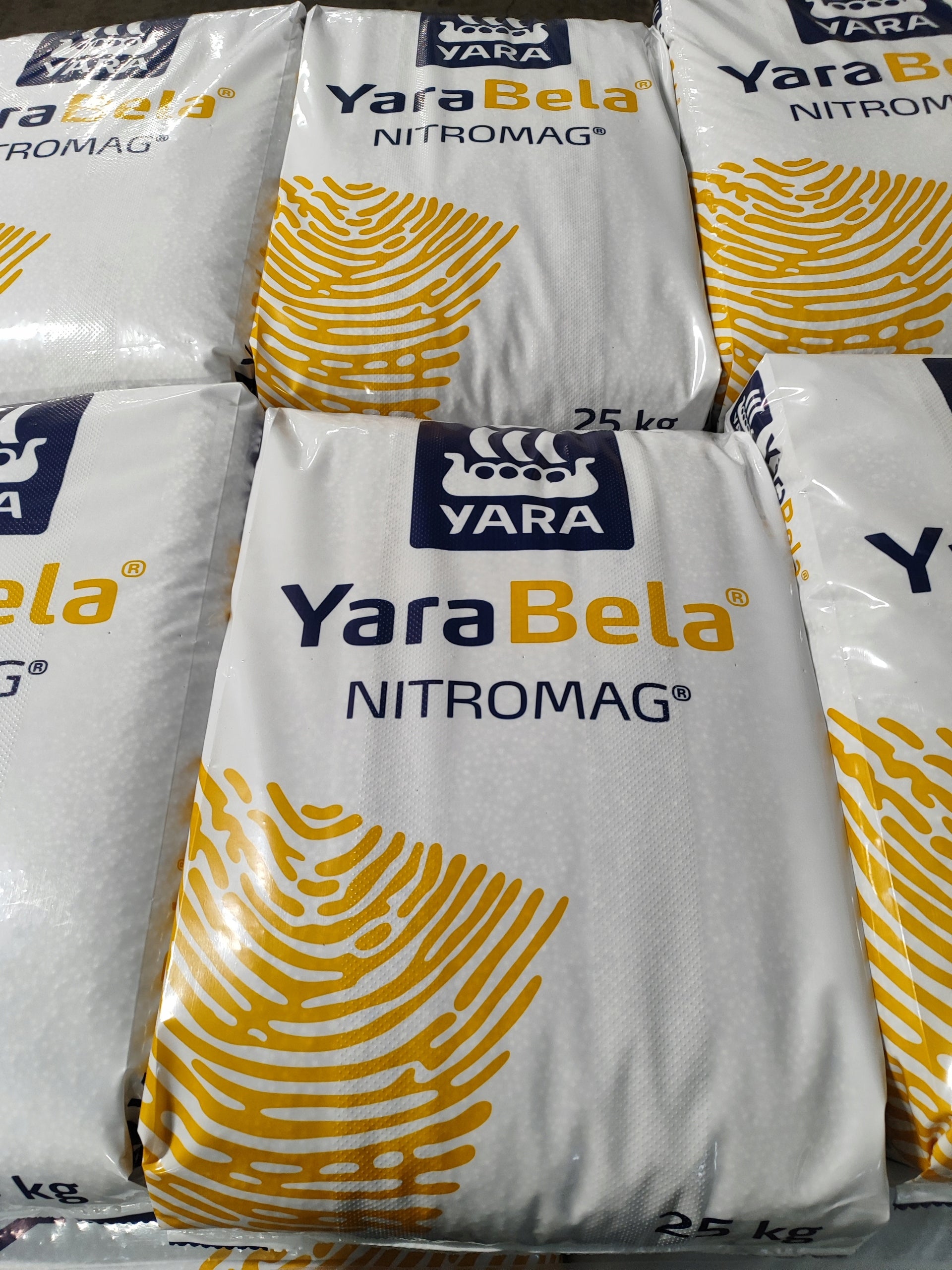 Granulated nitrogen fertilizer Yara Bela Nitromag 25 kg Manufacturer code Yara azotowy 25kg
