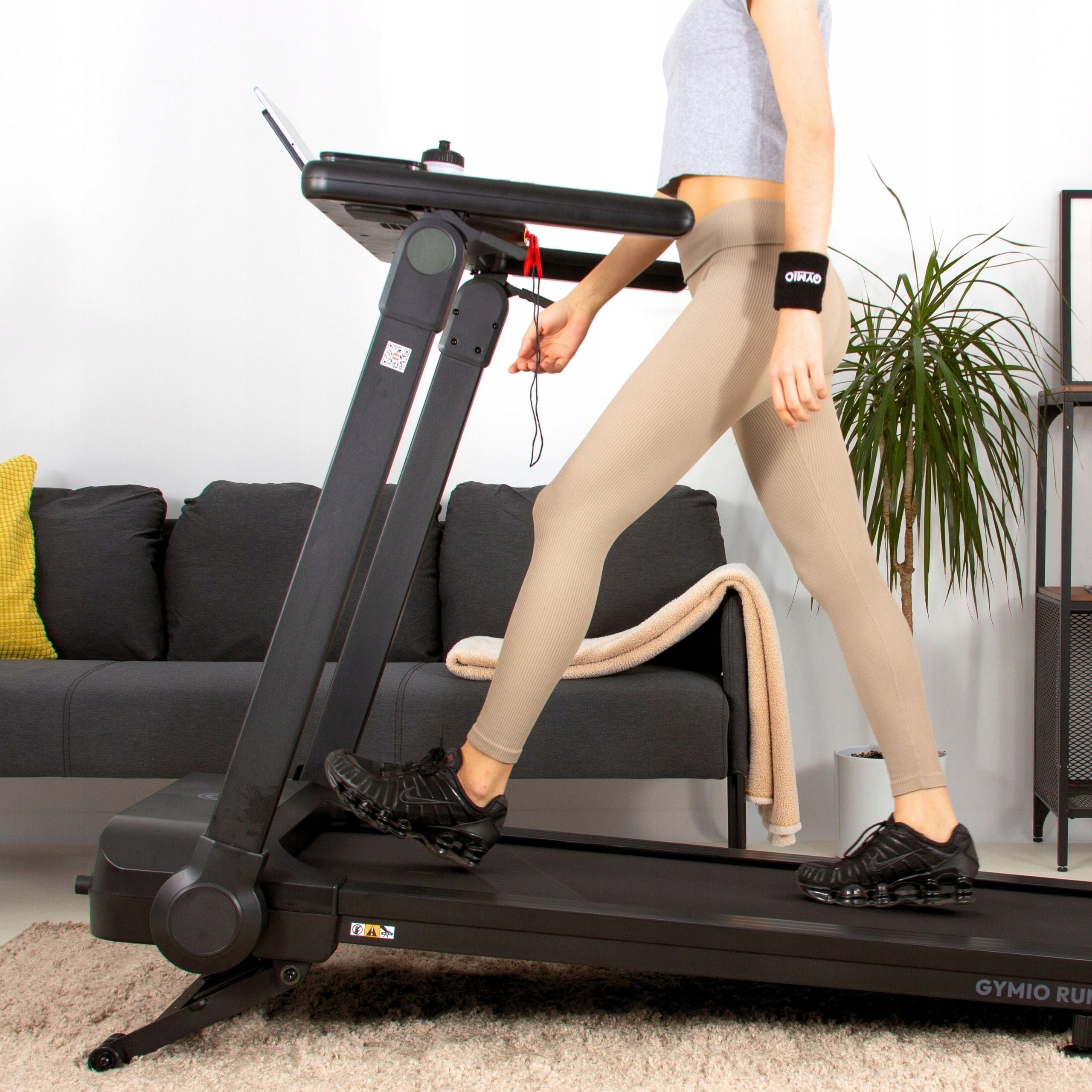 Gymio RUN PRO FF electric treadmill up to 120 kg Measurements training duration distance number of steps speed pulse burned calories fat