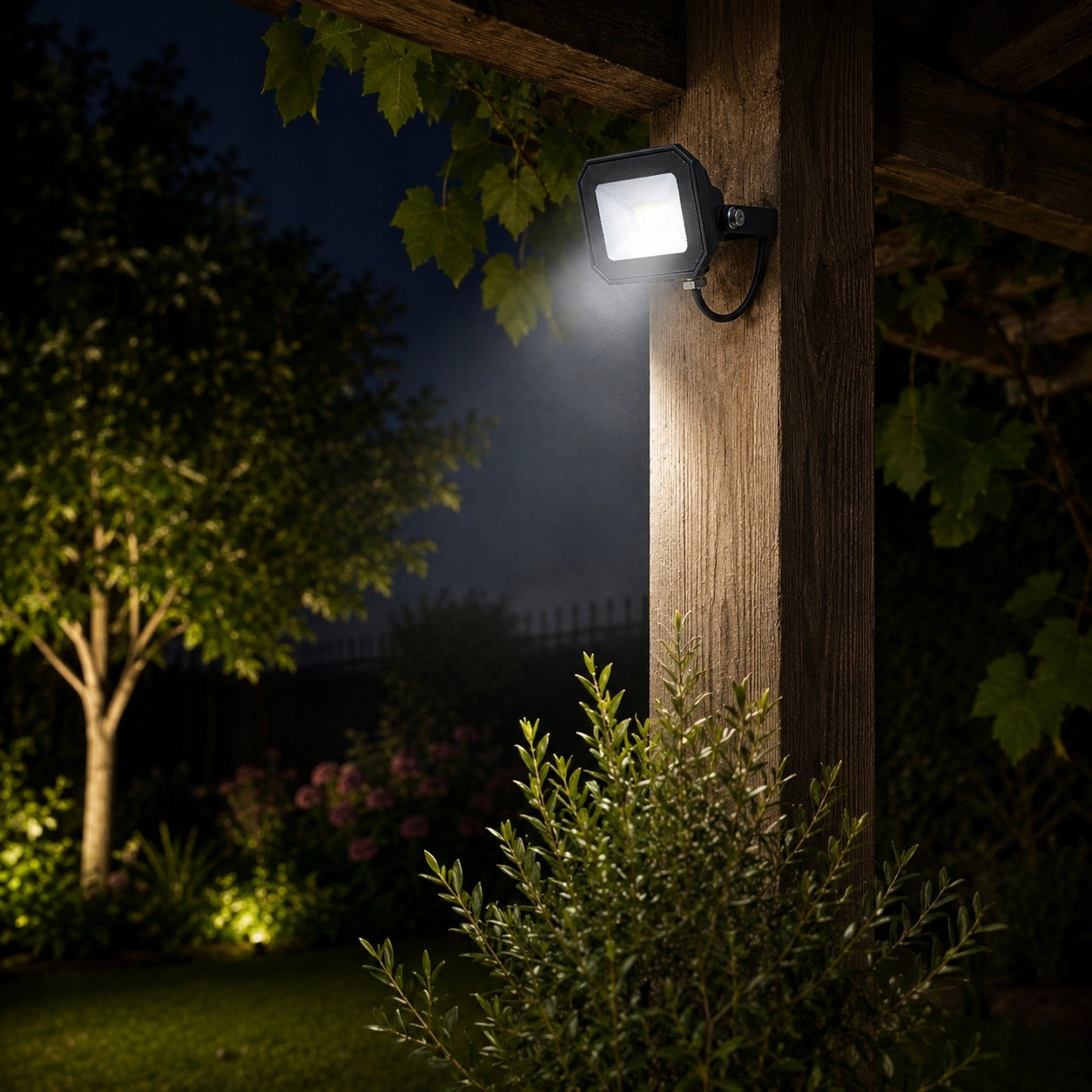 HALOGEN FLOODLIGHT LED LAMP 10W 1600lm IP65 OUTDOOR 4000K NEUTRAL Packaging status original