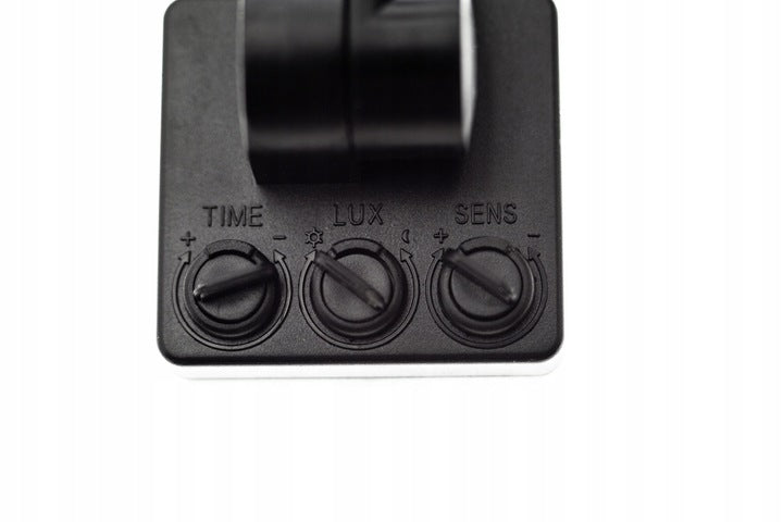 HALOGEN LED FLOODLIGHT WITH MOTION SENSOR 50W COLD Powerful and Efficient Batteries included no