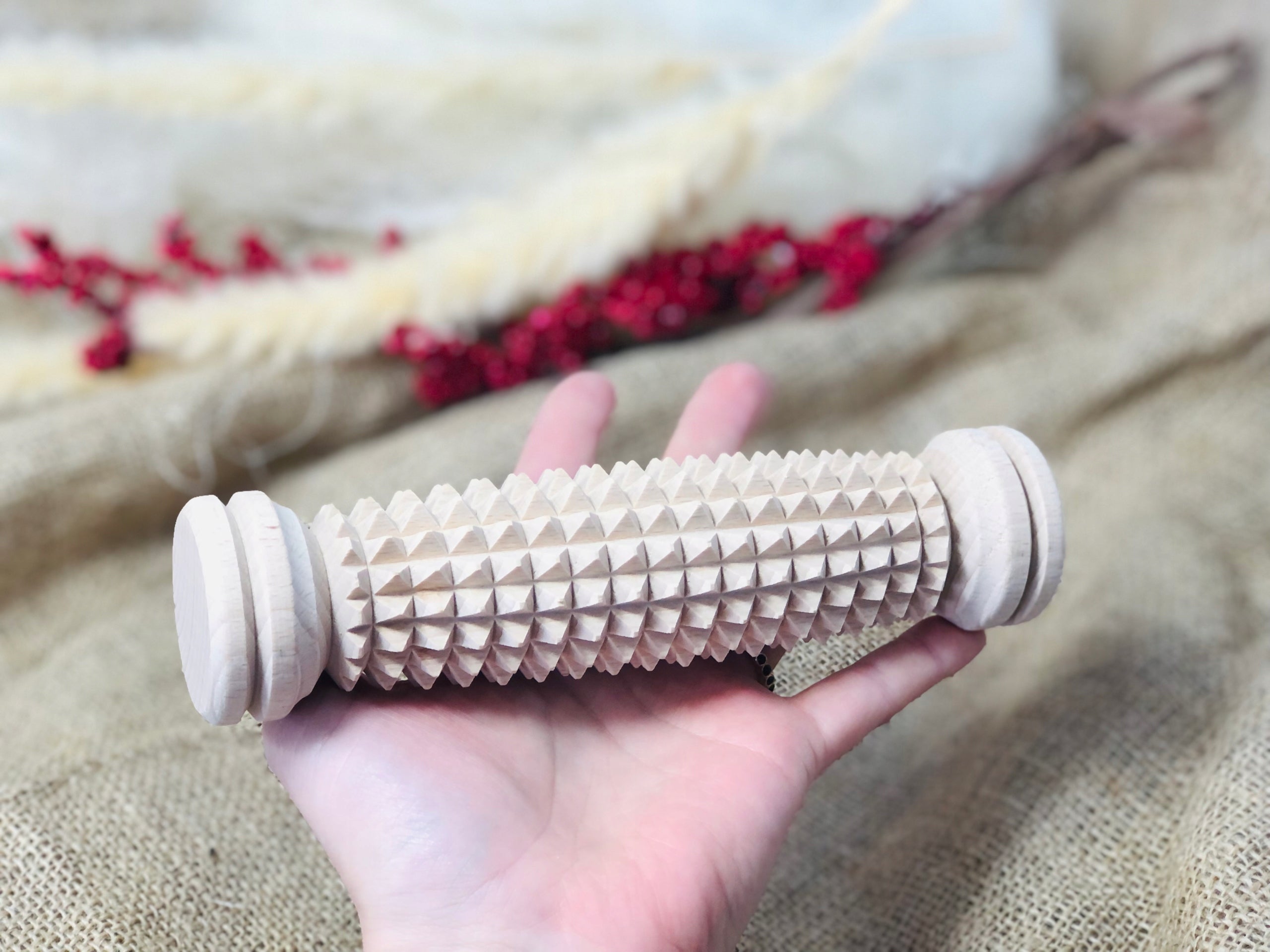 HAND FOOT MASSAGER WOODEN BODY MUSCLE MASSAGE Color transparent