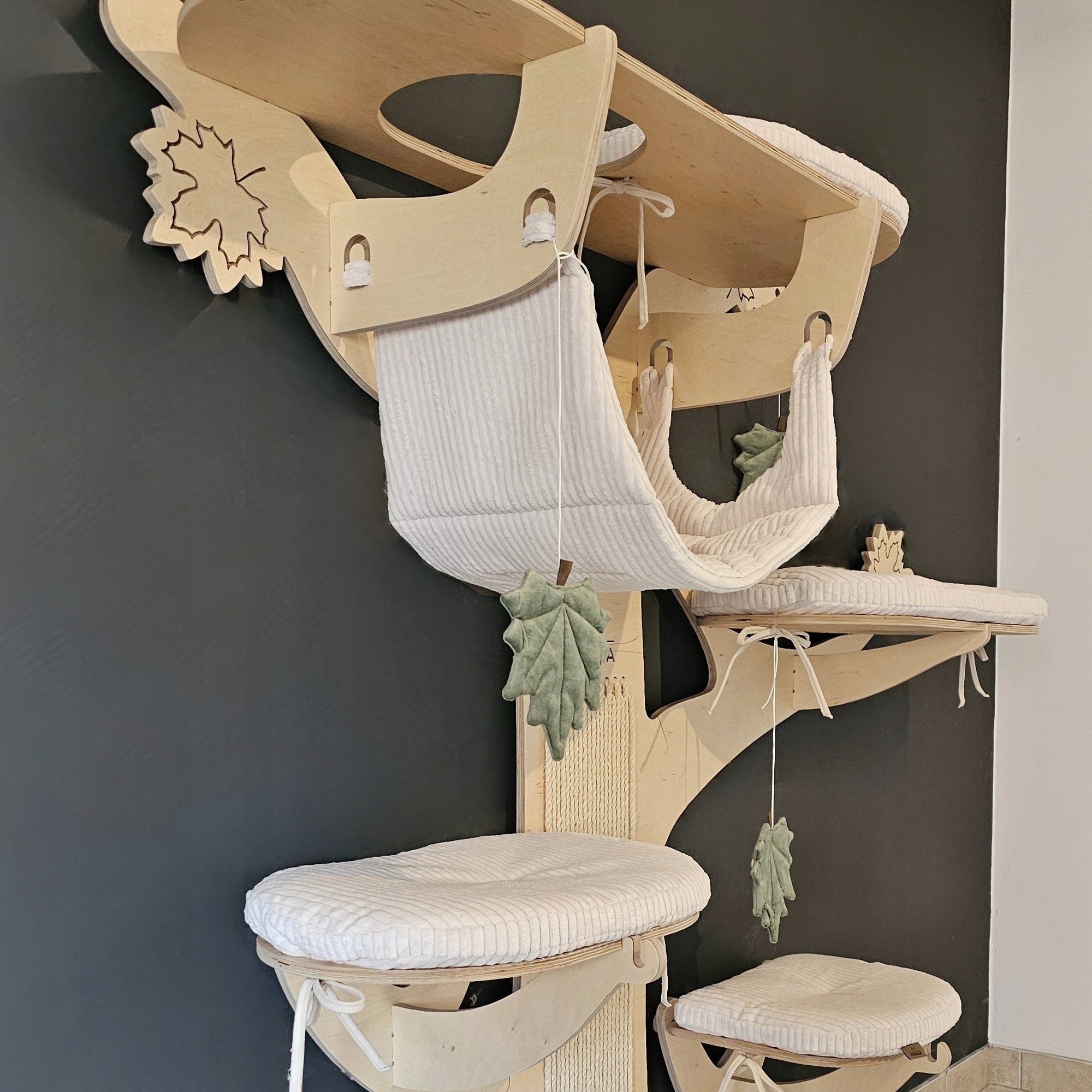 HIGH Cat Scratcher on the Wall Tree MAPLE 162x169x38cm NATURAL PRESS Height (cm) other