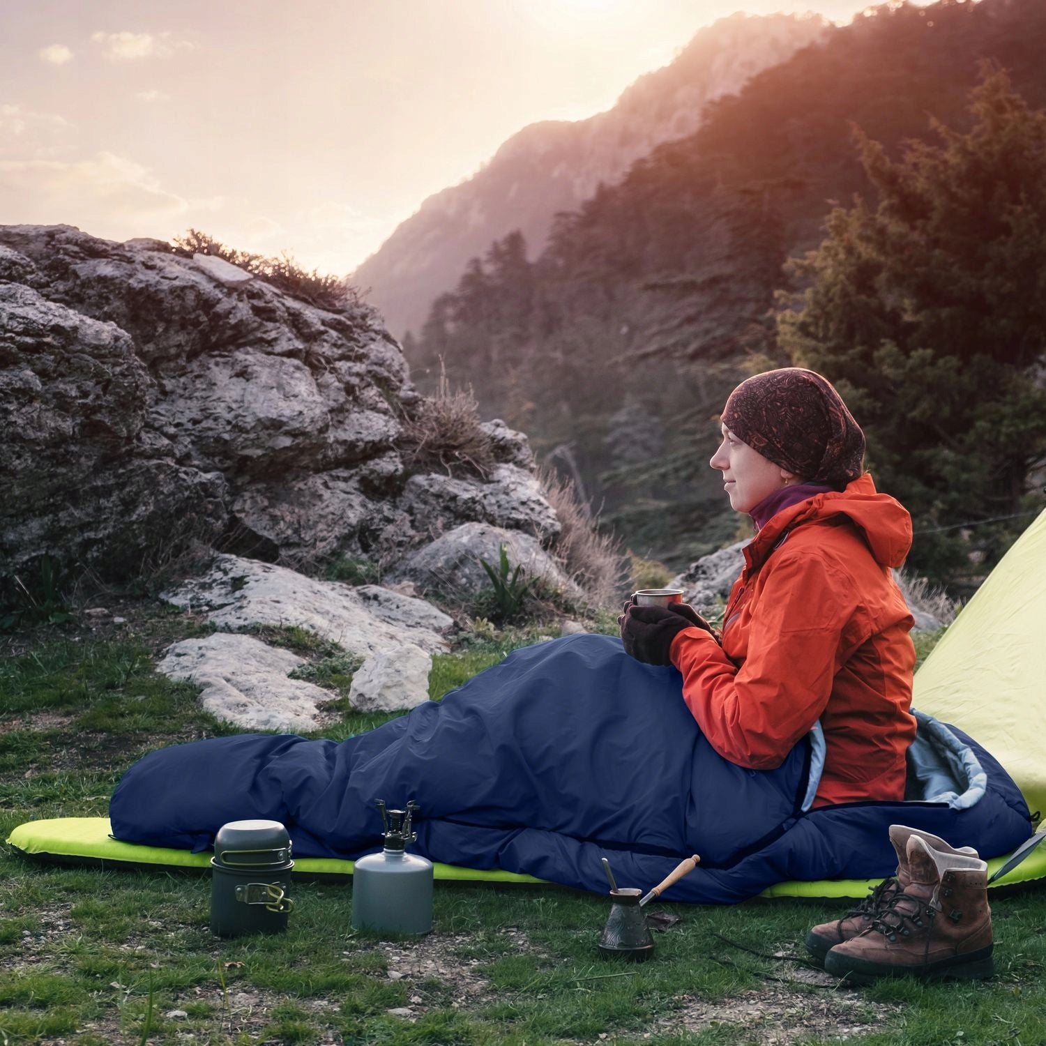 HIKING SLEEPING BAG LIGHT WHEEL WITH HOODED ALL-SEASON OUTTEC Brand Outtec