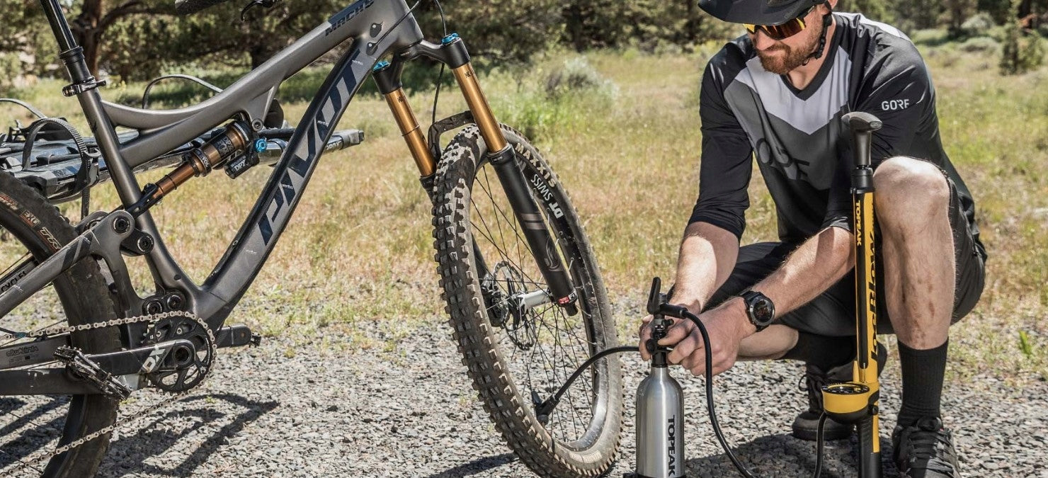 Hand pump Topeak Roadie Da Dual Action grey Dominant material aluminum