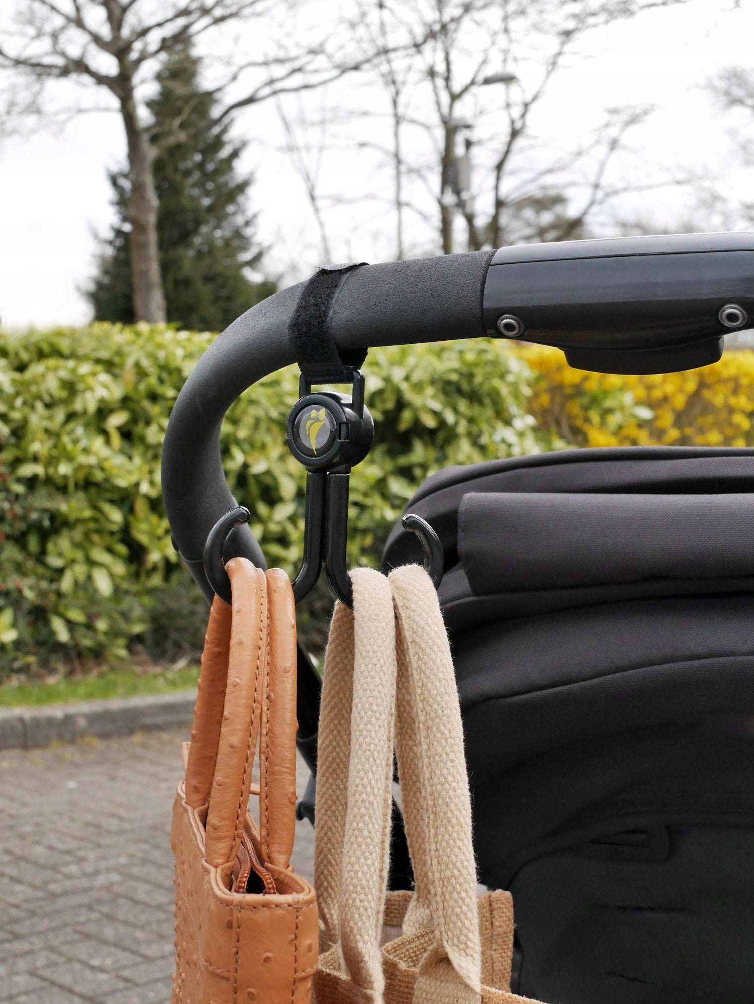 Handle with two hooks for trolley LittleLife - 2 pcs Manufacturer code L13240