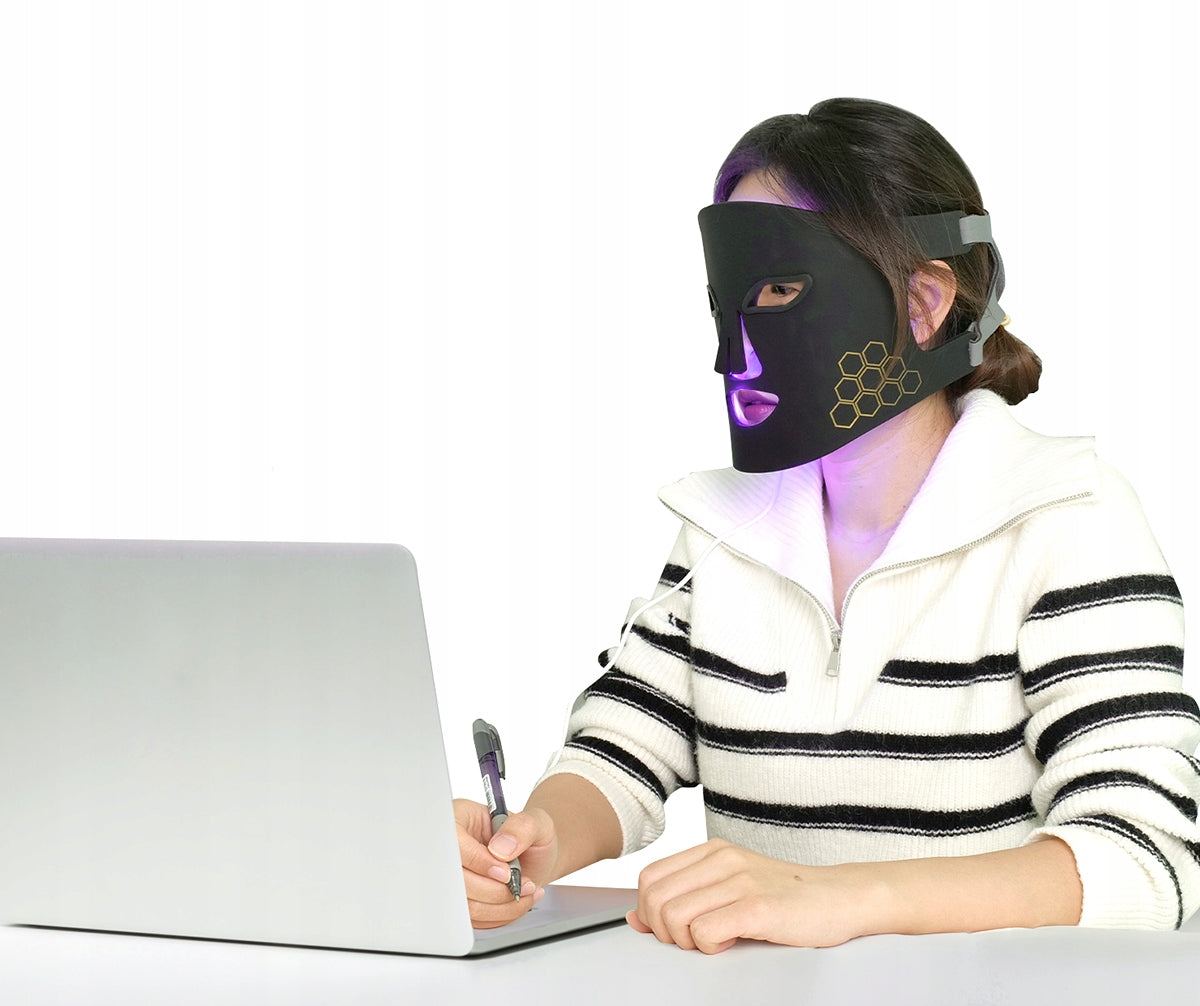 Hello Face M100 SIR LED Mask 4 Modes 348 LED Rechargeable Packaging status original