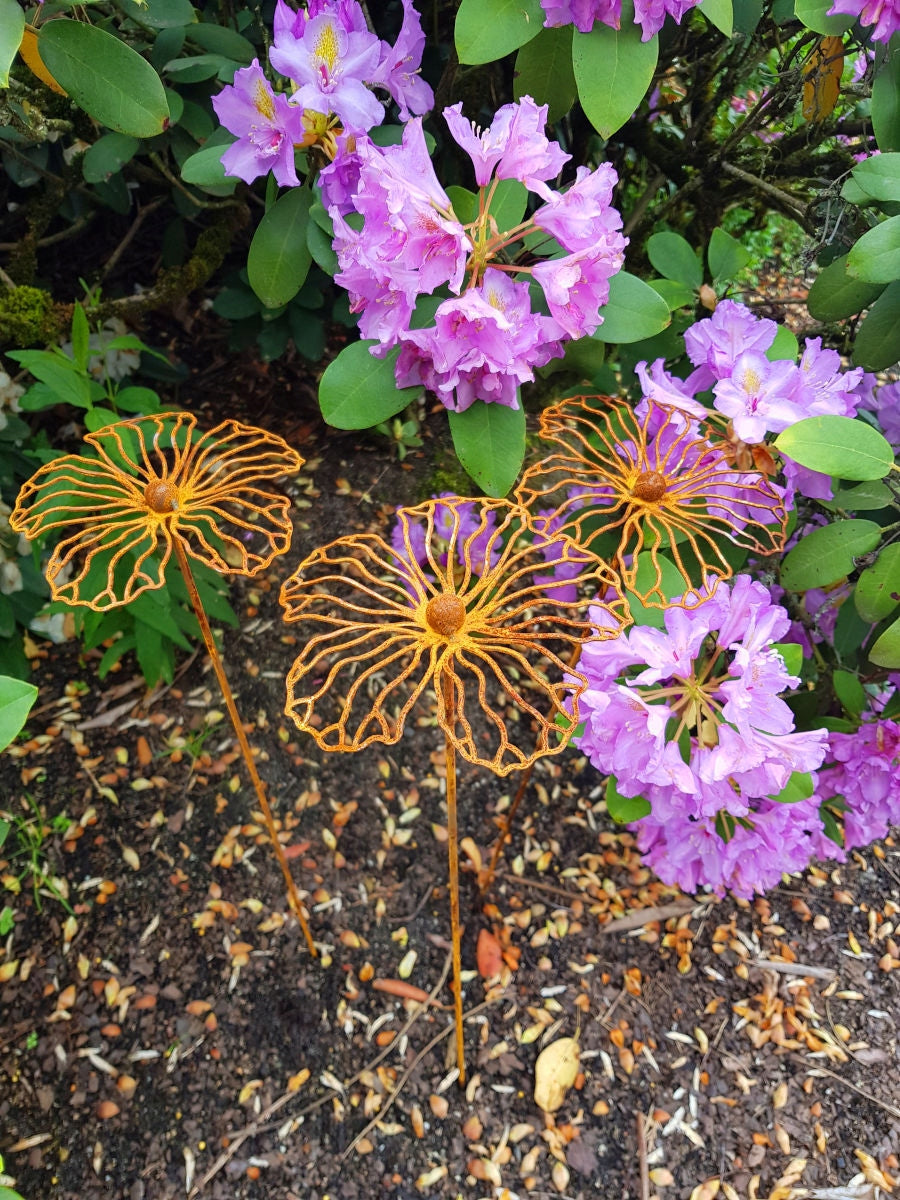 Hibiscus flower 3D 70cm | metal decoration on rod | natural rust Type garden decor