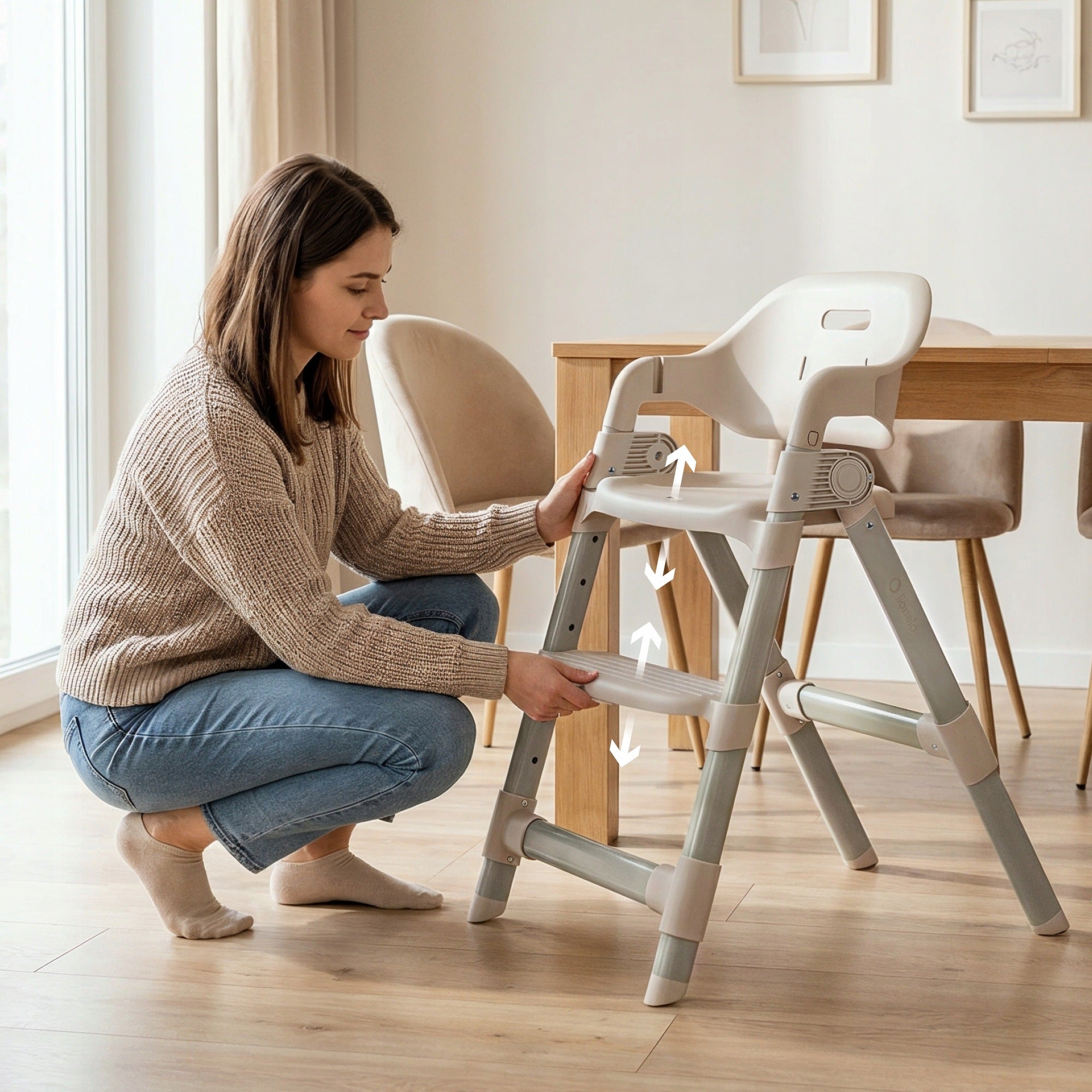 Highchair for feeding up to 110KG FOLDING ADJUSTABLE TRAY BELTS LIONELO MATT Manufacturer code LO-MATT BEIGE SAND
